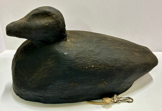 DUCK DECOY OF UGLY BLACK DUCK