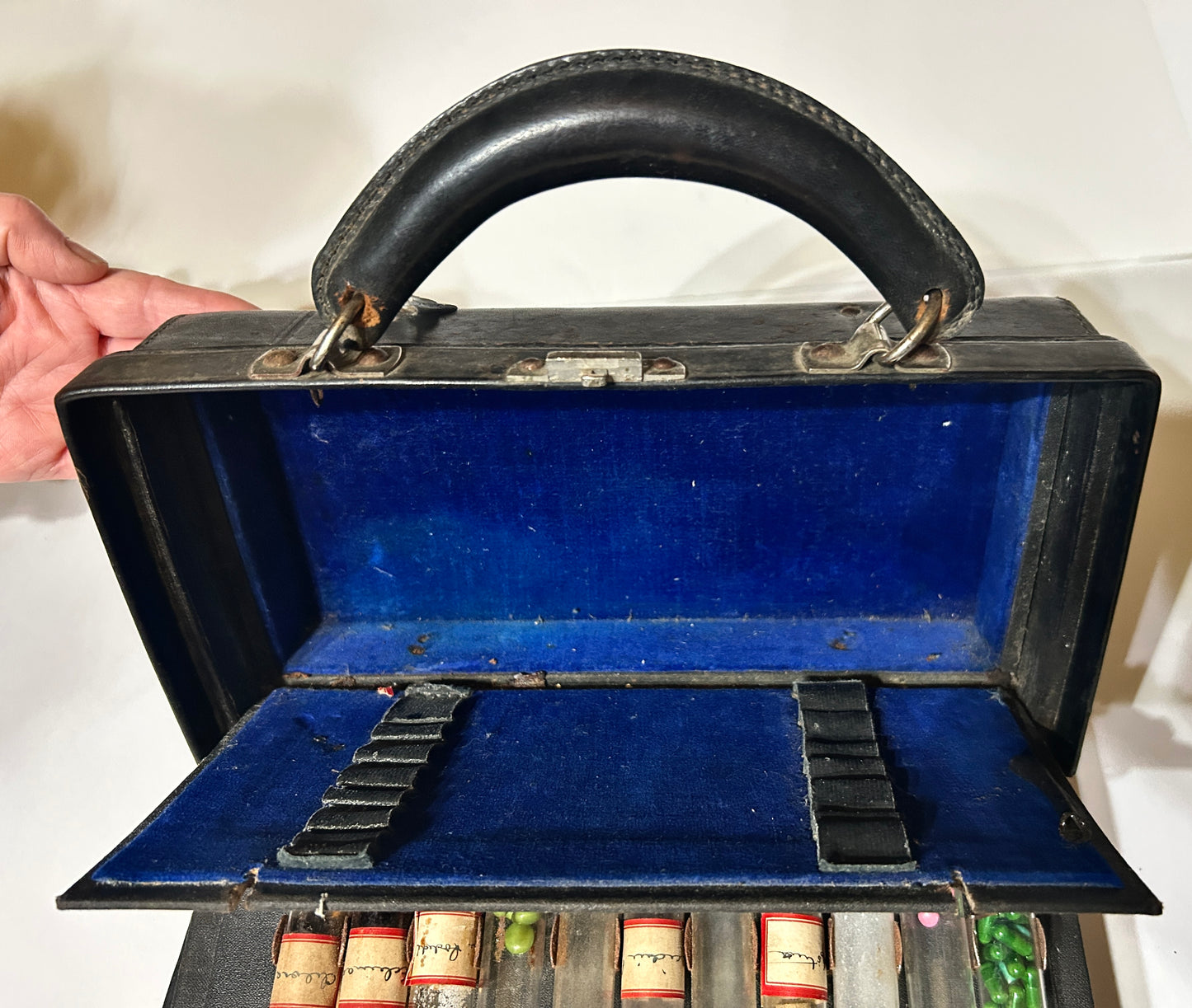 ANTIQUE DOCTORS MEDICINE KIT