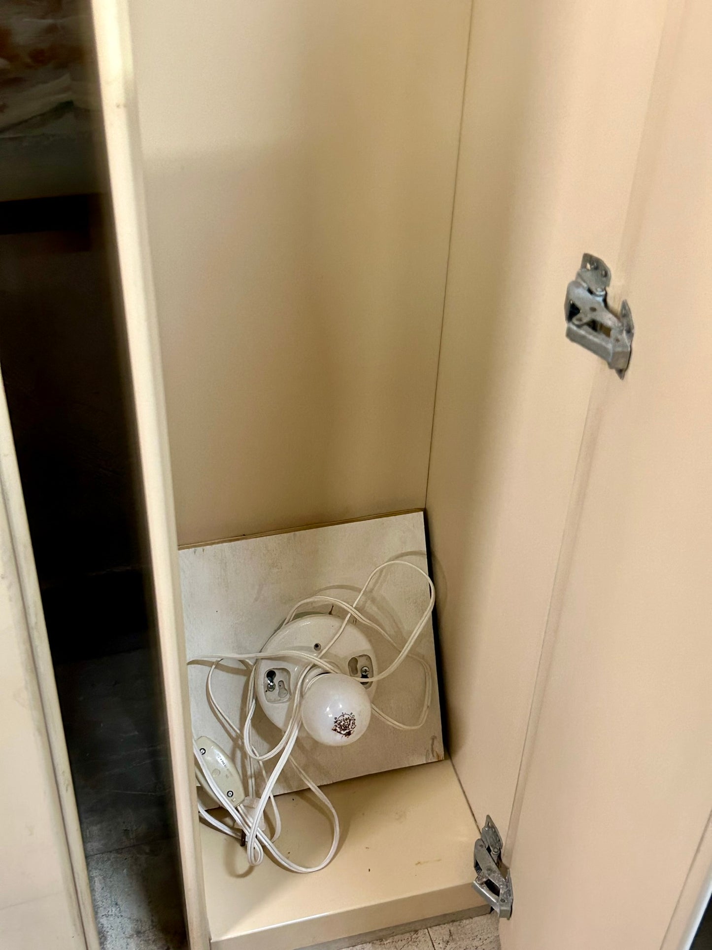 SAPORITI ITIALIAN DISPLAY CABINETS FOR SCULPTURE OR GLASSWARE