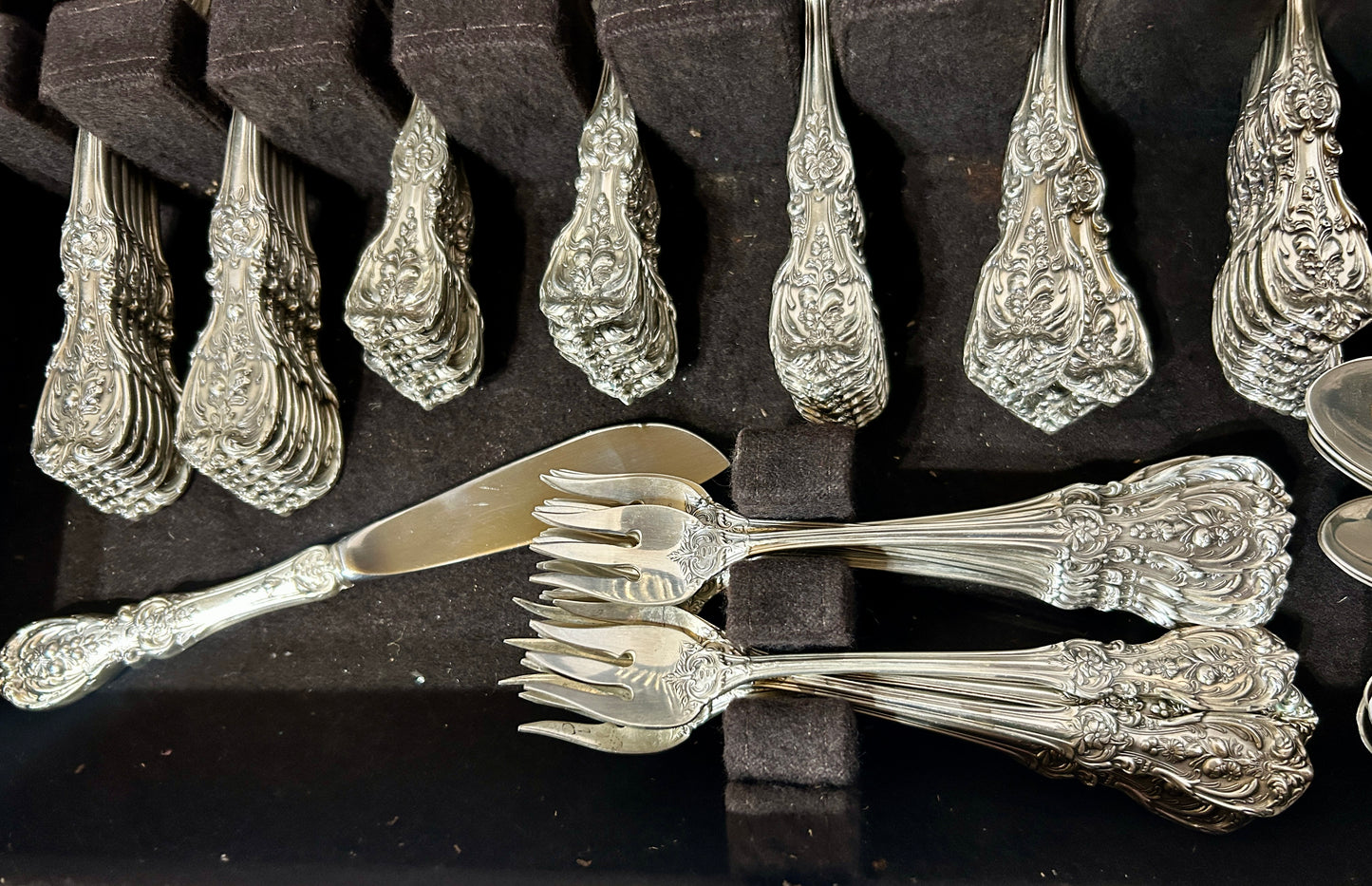 STERLING FRANCIS 1 PATTERN 120 PIECE FLATWARE SET