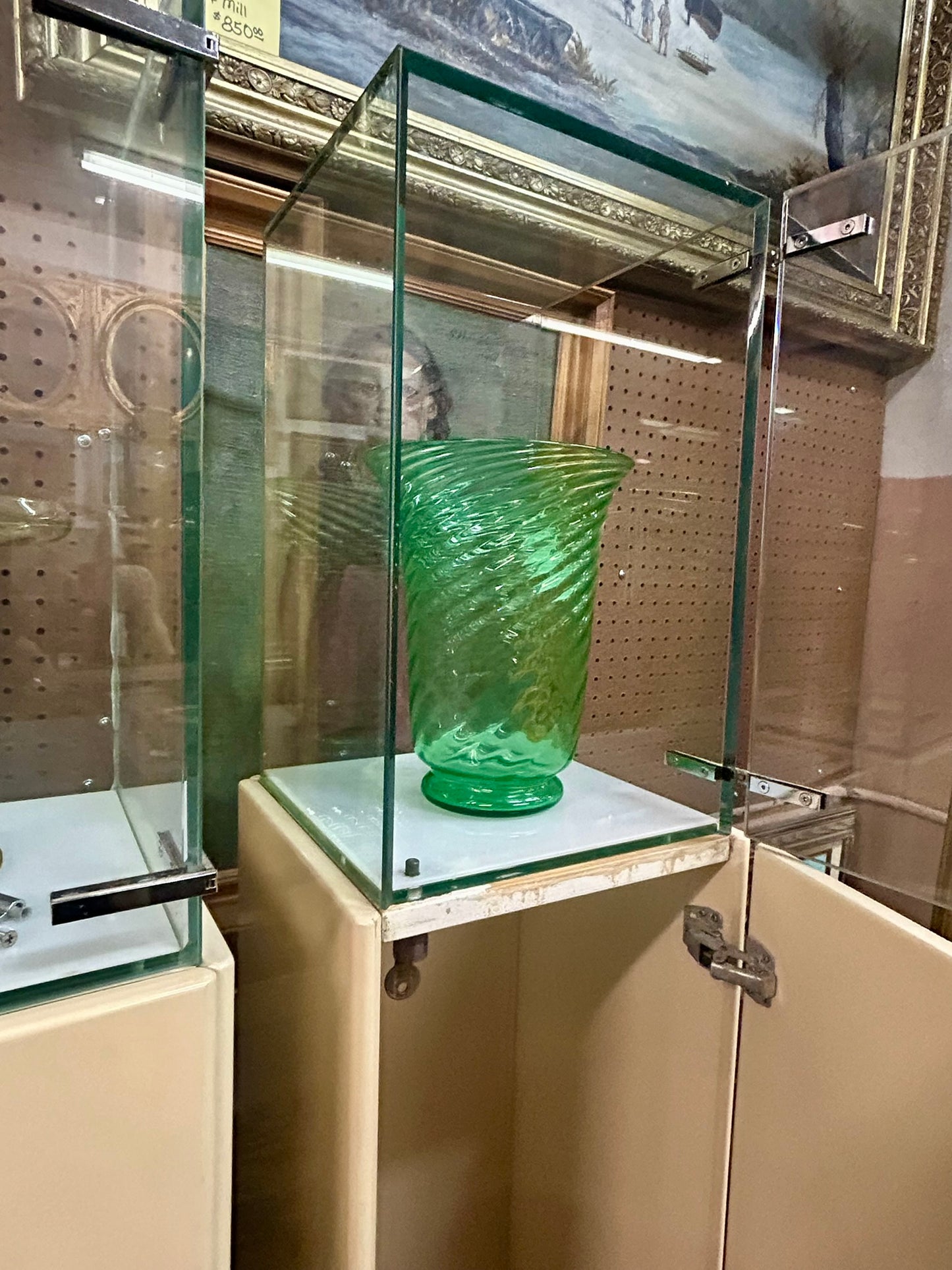 SAPORITI ITIALIAN DISPLAY CABINETS FOR SCULPTURE OR GLASSWARE