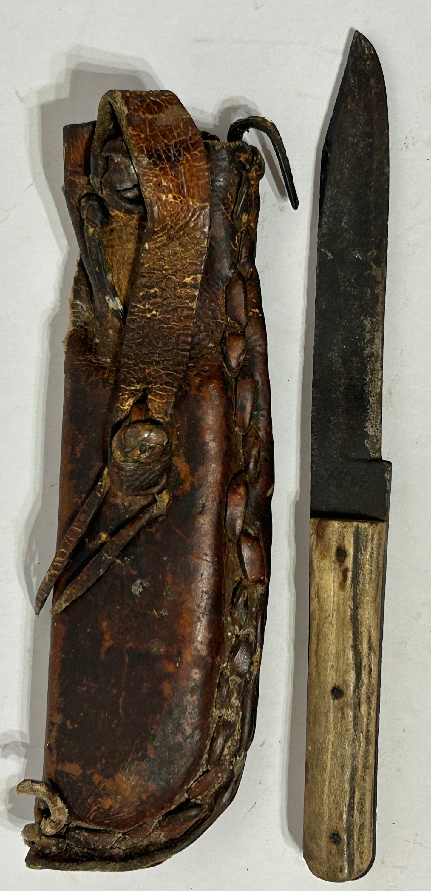 ANTIQUE KNIFE WITH STAG HANDLE IN EARLY HANDMADE SHEATH