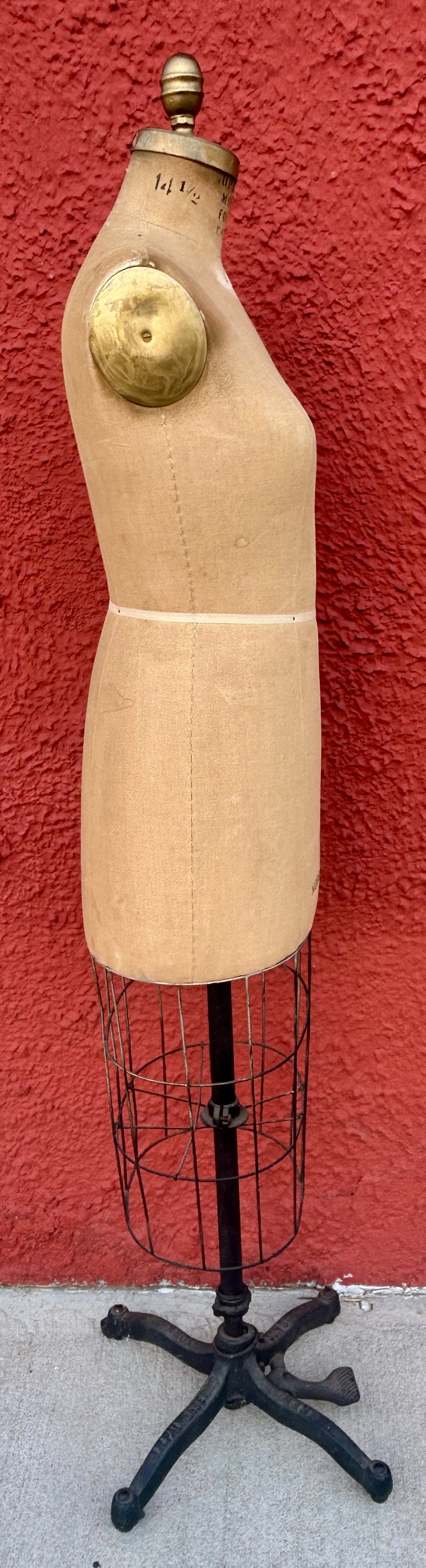 ANTIQUE DRESS FORM SUPERIOR MODEL