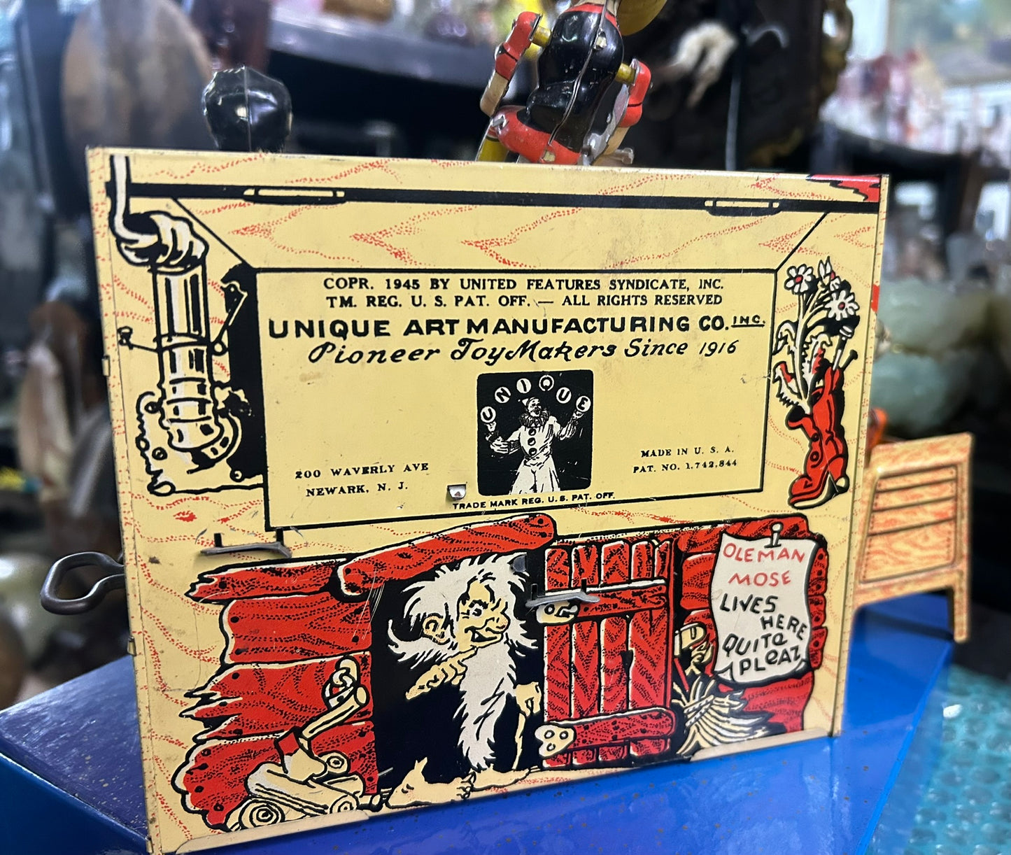 LITTLE ABNER AND DOG PATCH BAND WIND UP TIN TOY EXCELLENT SHAPE