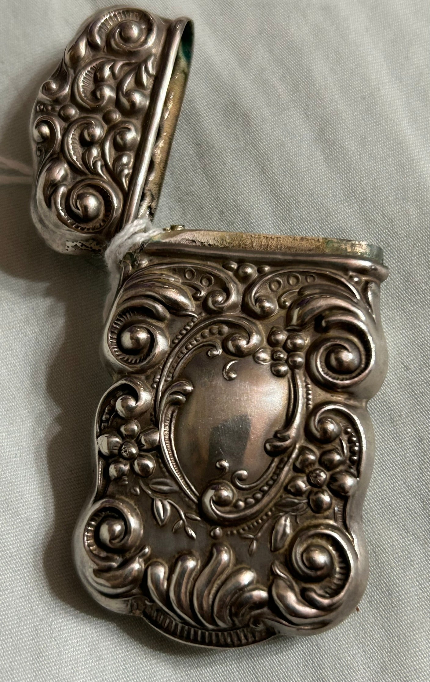 STERLING ANTIQUE FANCY SMALL MATCH CASE