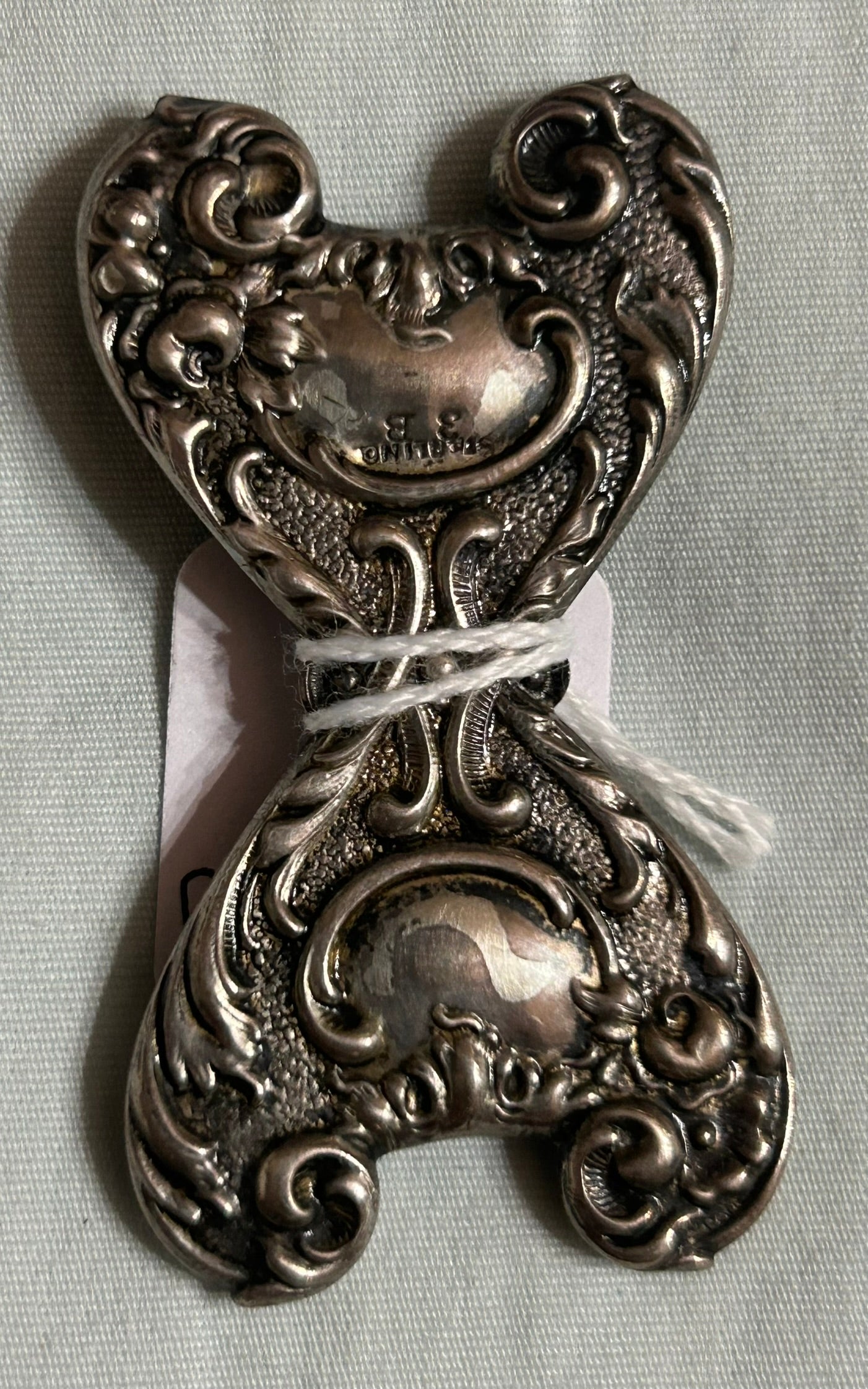 STERLING ANTIQUE THREAD HOLDER