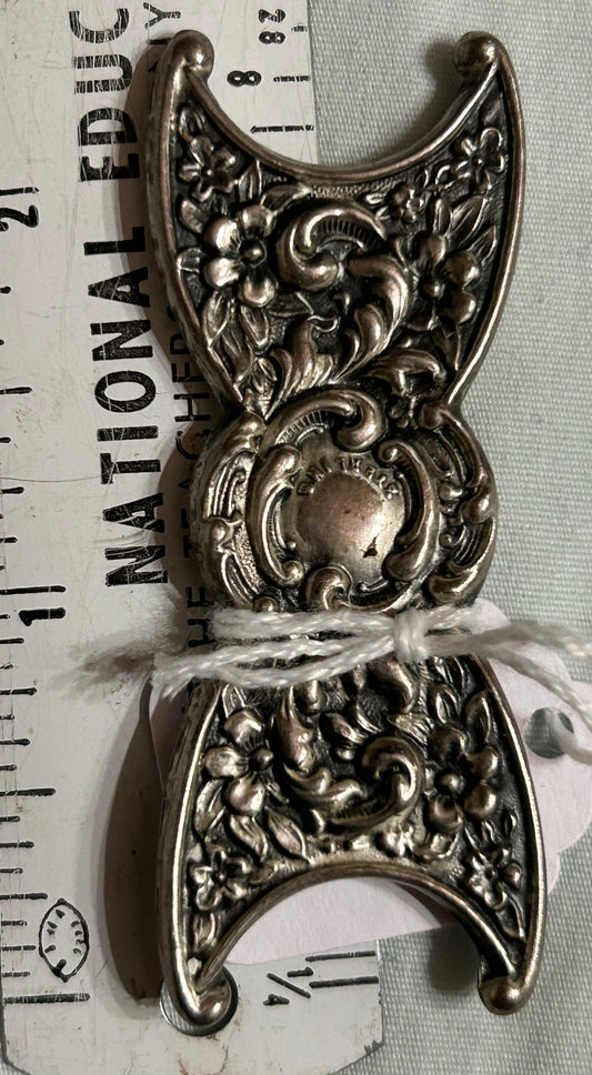 STERLING SILVER ANTIQUE THREAD WINDER HOLDER