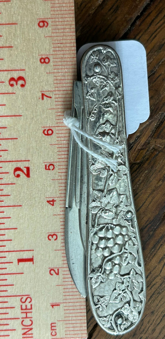 STERLING SILVER ANTIQUE GRAPE DESIGN FOLDING KNIFE