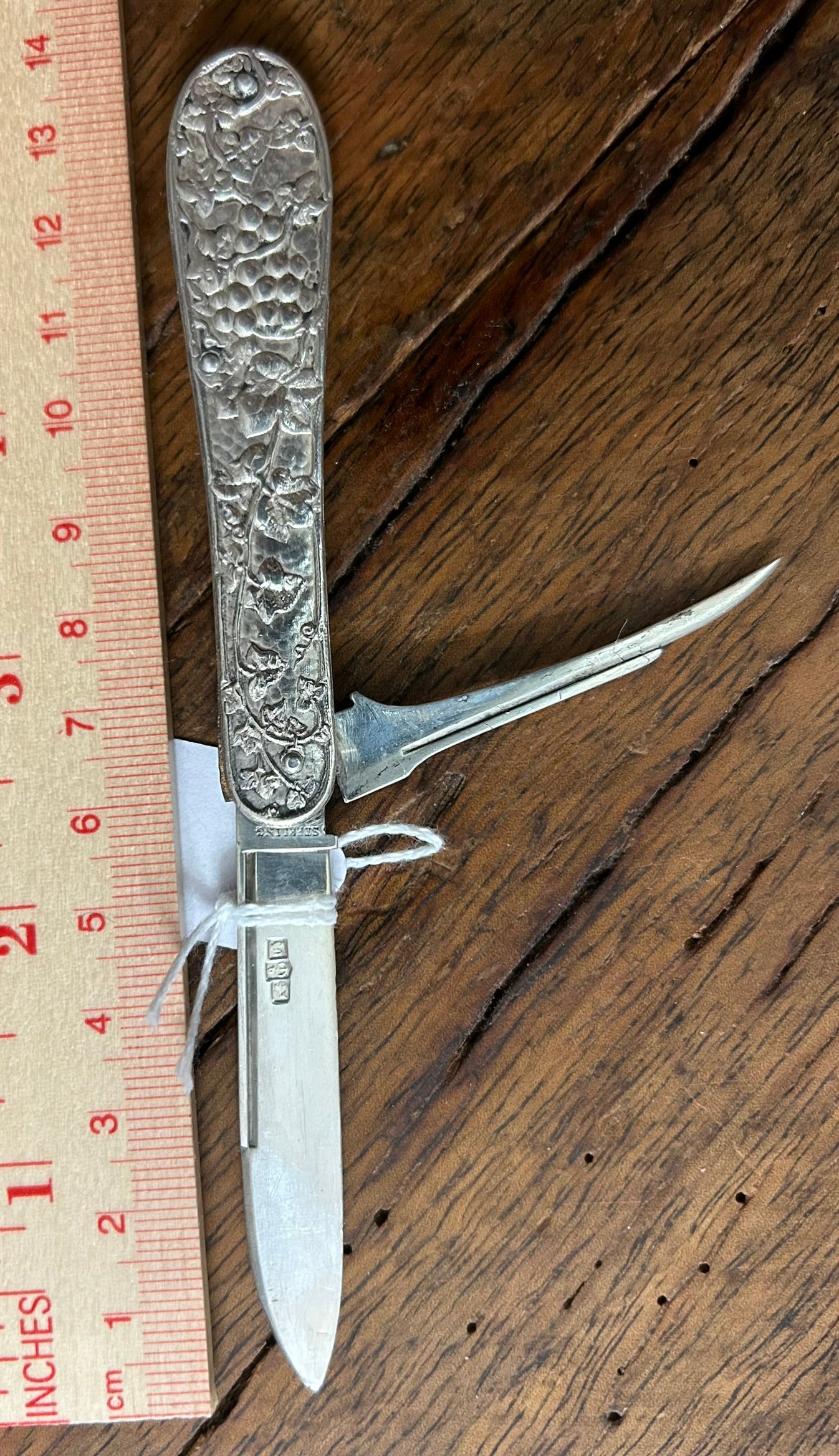 STERLING SILVER ANTIQUE GRAPE DESIGN FOLDING KNIFE