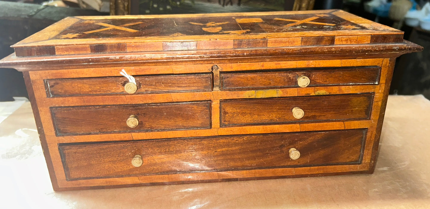 ANTIQUE PATRIOTIC INLAID BOX
