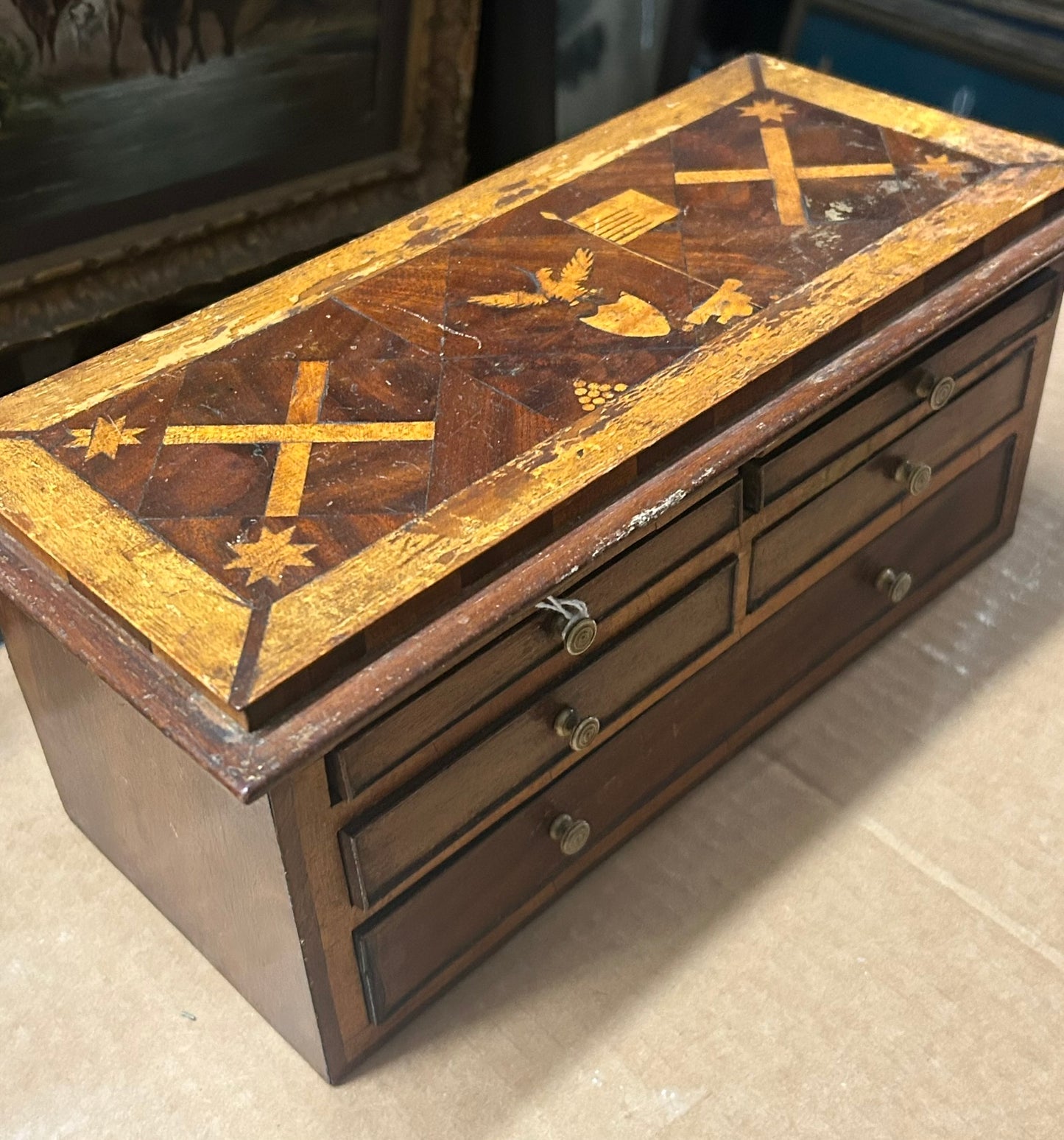 ANTIQUE PATRIOTIC INLAID BOX
