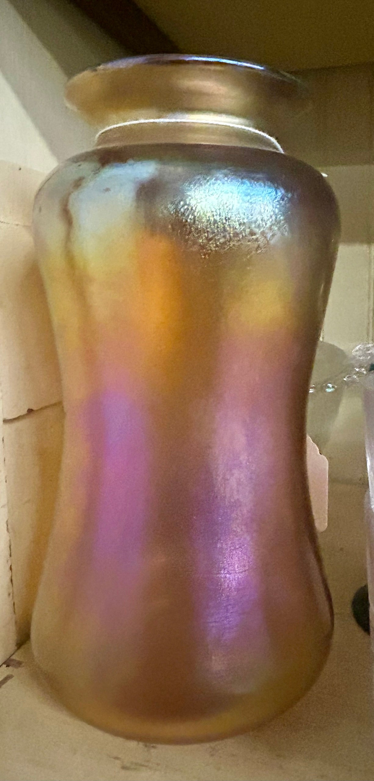 QUEZAL GOLD IRIDESCENT ART GLASS LARGE VASE