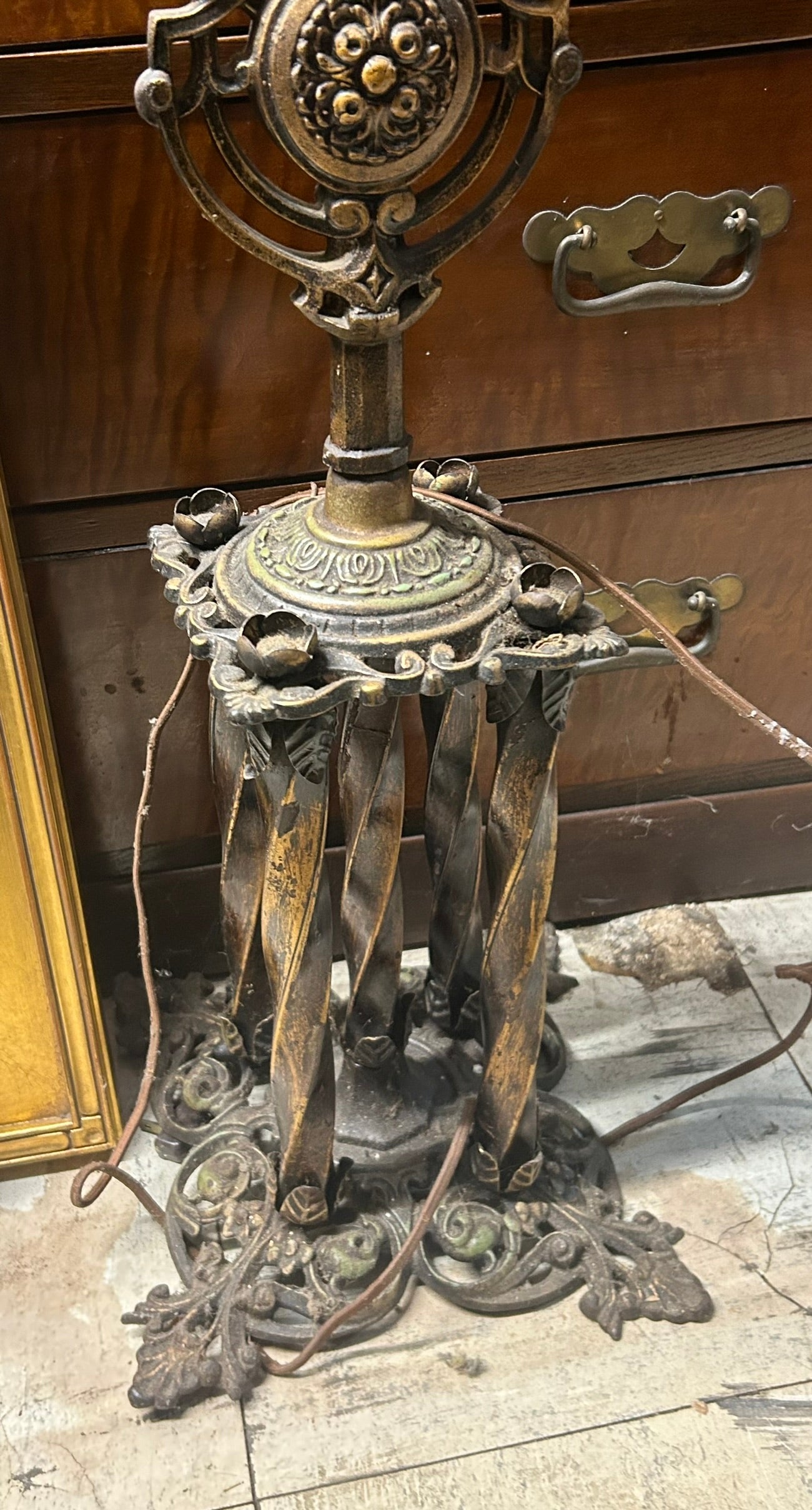 WROUGHT IRON WITH FANCY DESIGN FLOOR LAMP WITH CLOTH SHADE