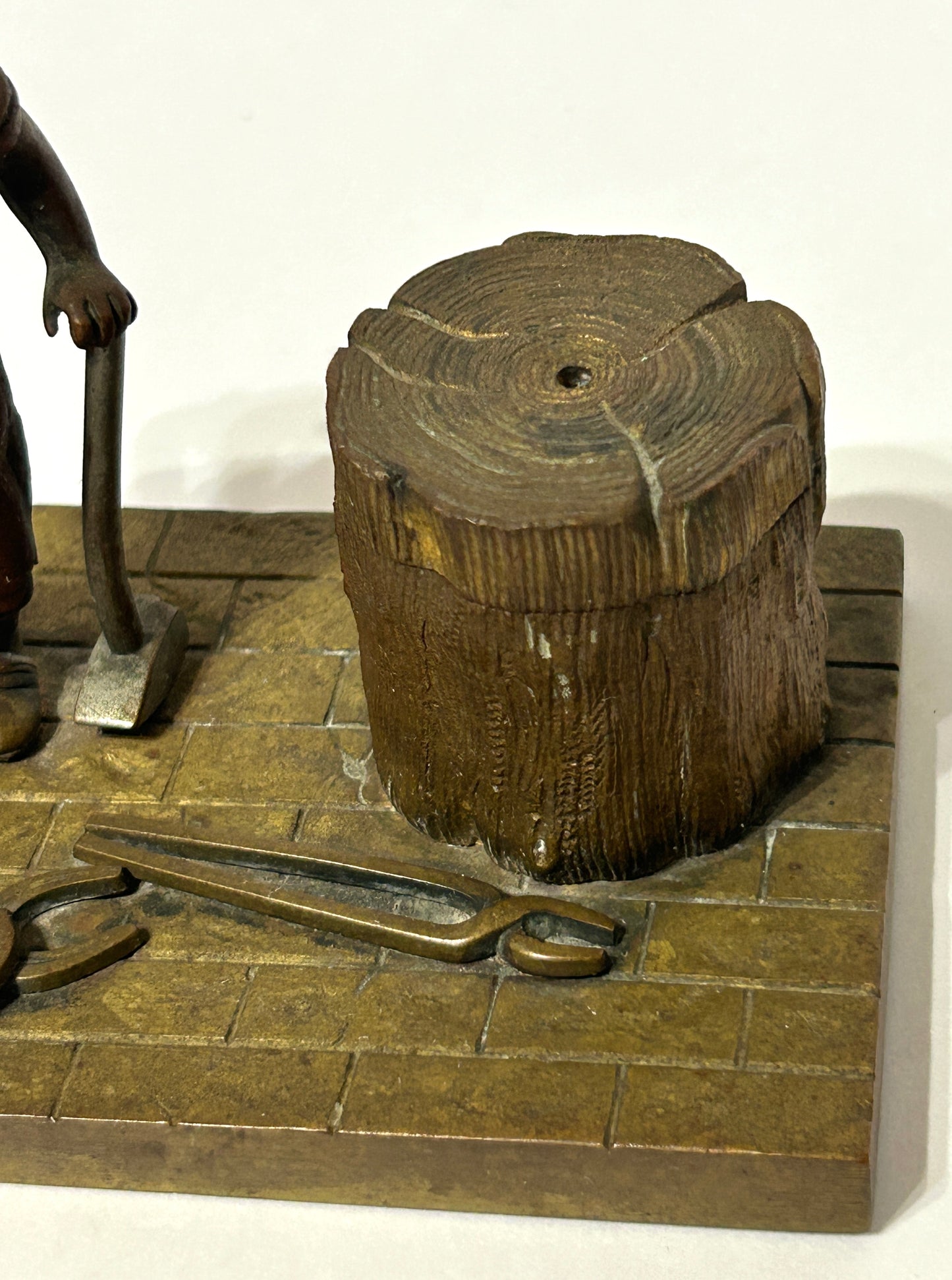 ANTIQUE FIGURAL BRONZE INKWELL OF BLACKSMITH BOY
