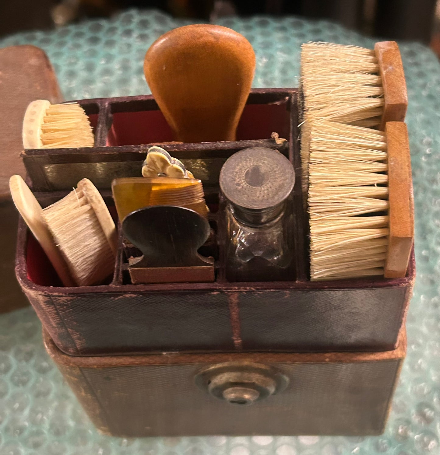 CIVIL WAR OFFICERS GROOMING KIT COMPLETE WITH HIS PHOTO