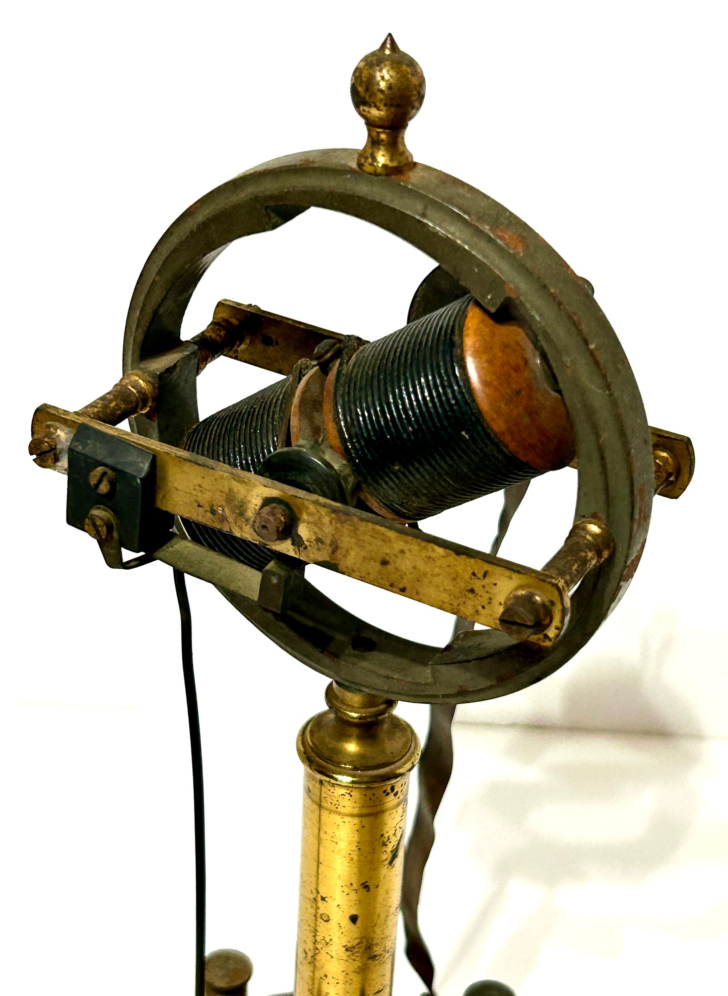 ANTIQUE FRENCH ELECTRO MAGNETIC MOTOR