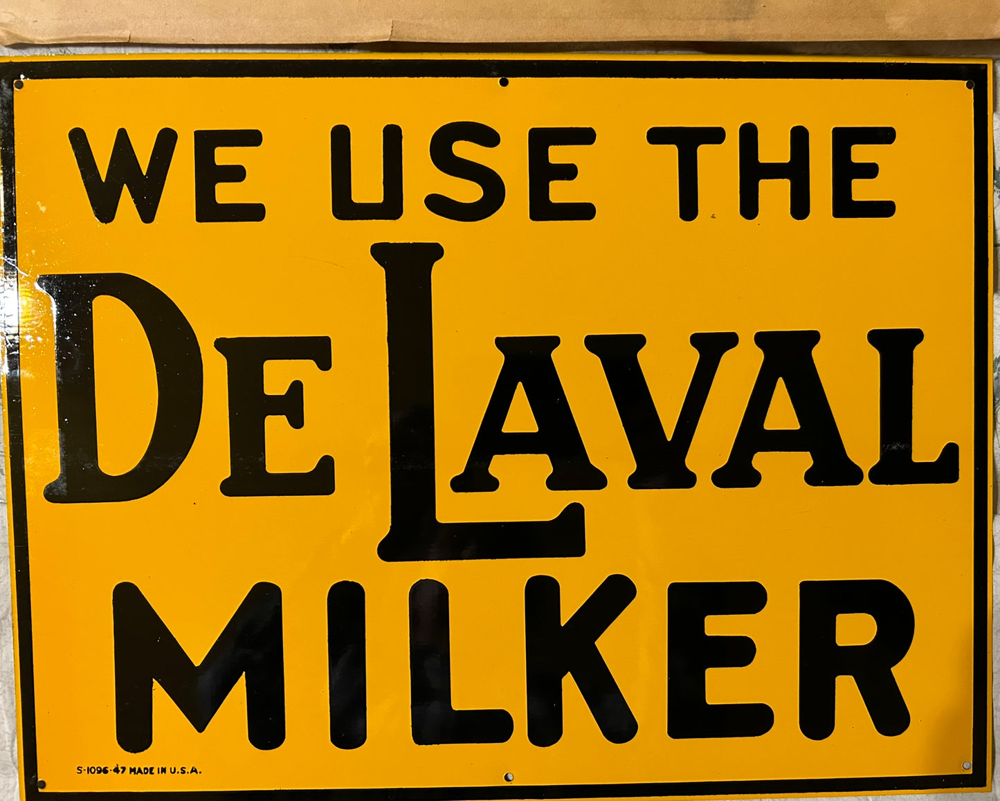 DE LAVAL MILKER ANTIQUE TIN SIGN