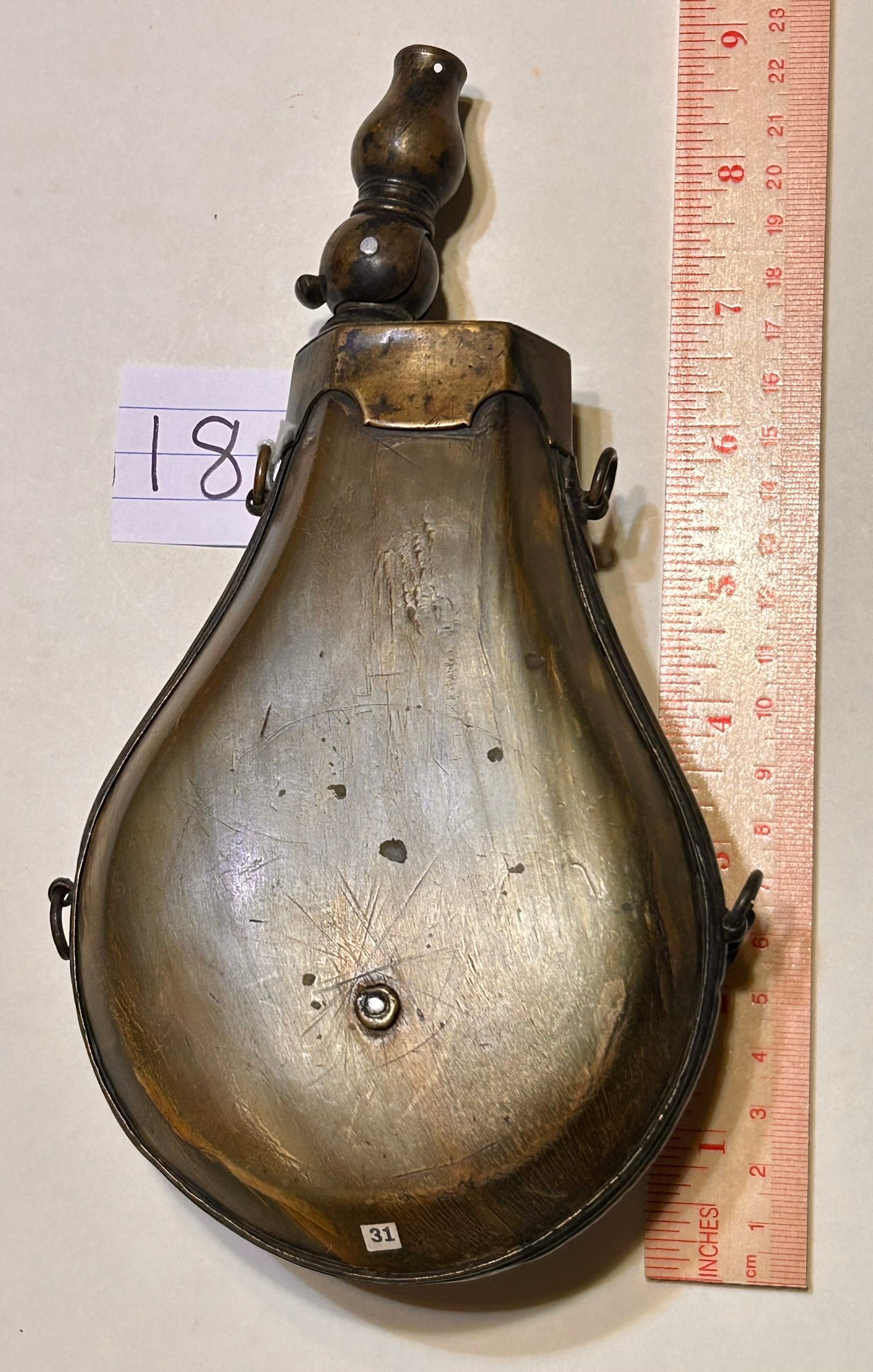 ANTIQUE LARGE POWDER FLASK MADE OF HORN PROBABLY EUROPEAN