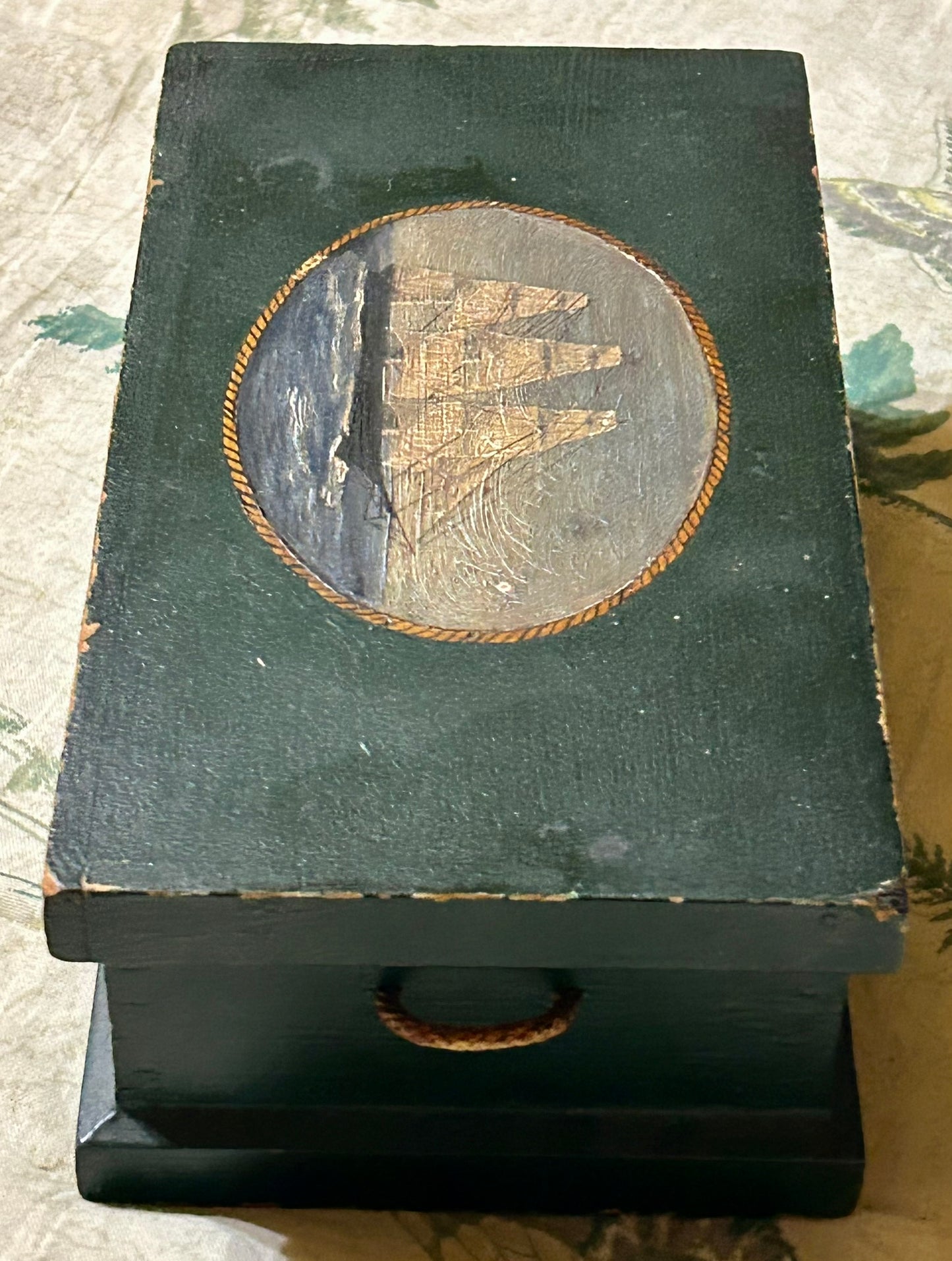 MINIATURE PAINTED SEA CHEST BY NUTTINGS MARBLEHEAD WORKSHOP