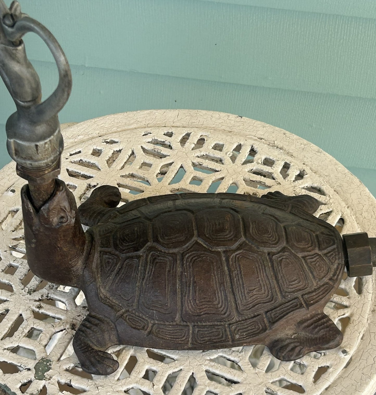 ALLIGATOR CAST IRON WATER SPRINKLER