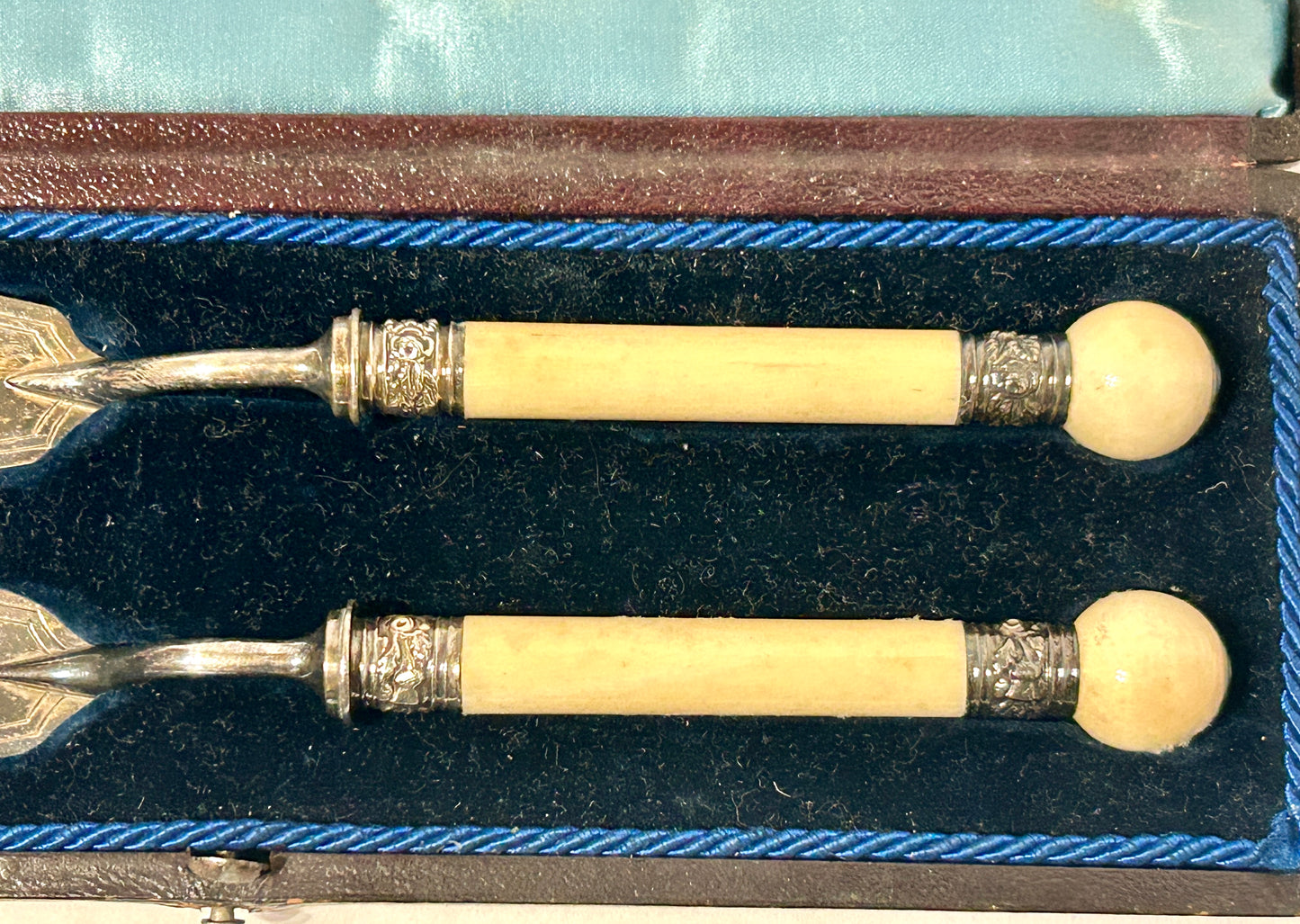 ANTIQUE ELECTROPLATE SILVER AND IVORY SERVERS IN CASE