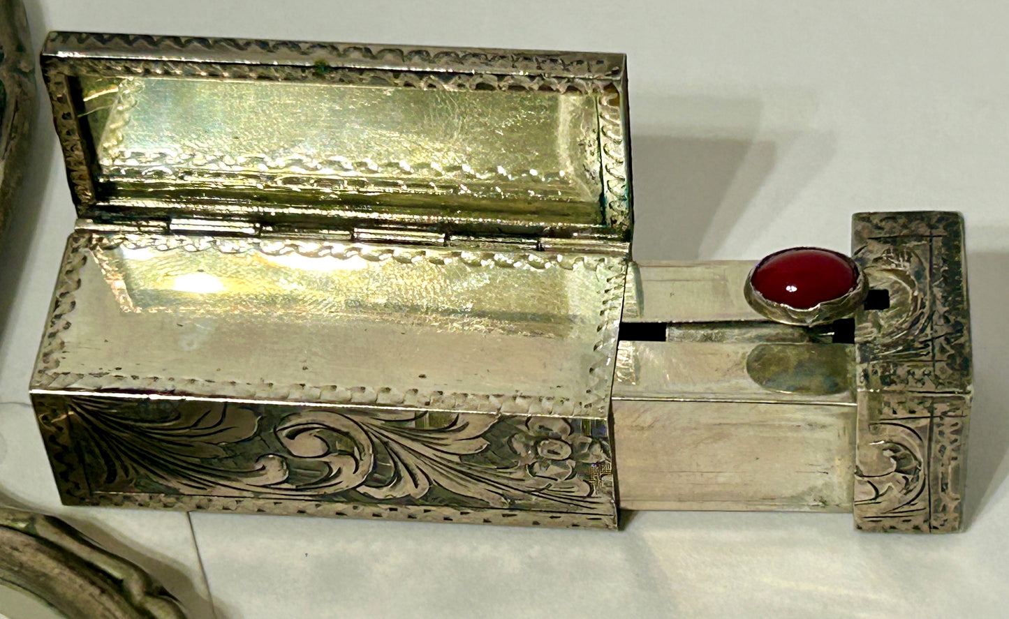 SILVER THREE PIECE COMPACT, LIPSTICK, & MIRROR SET