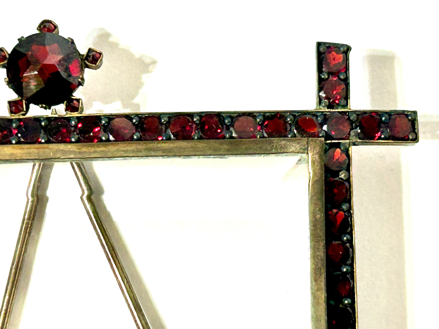 GARNET STONE ANTIQUE PICTURE FRAME