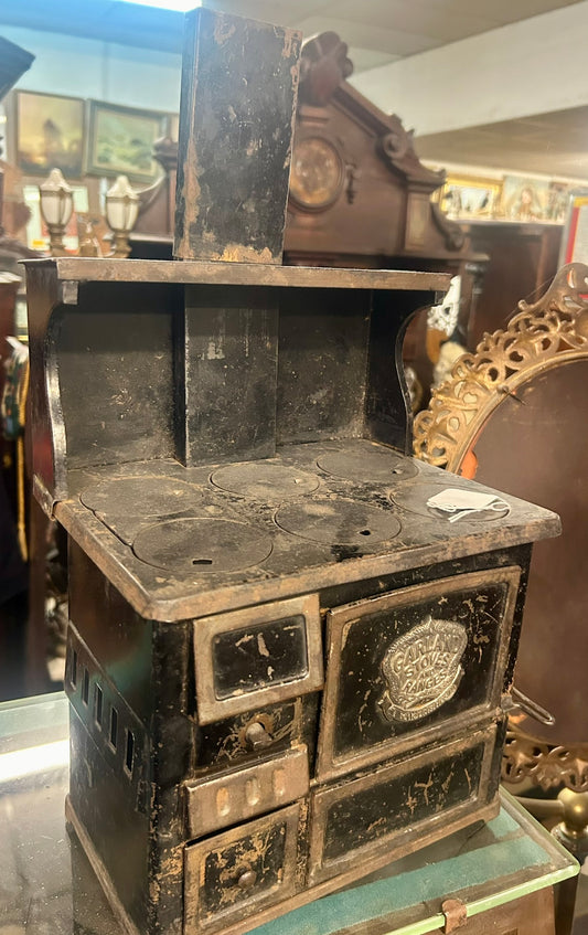 GARLAND STOVES ANTIQUE SALESMAN SAMPLE STOVE