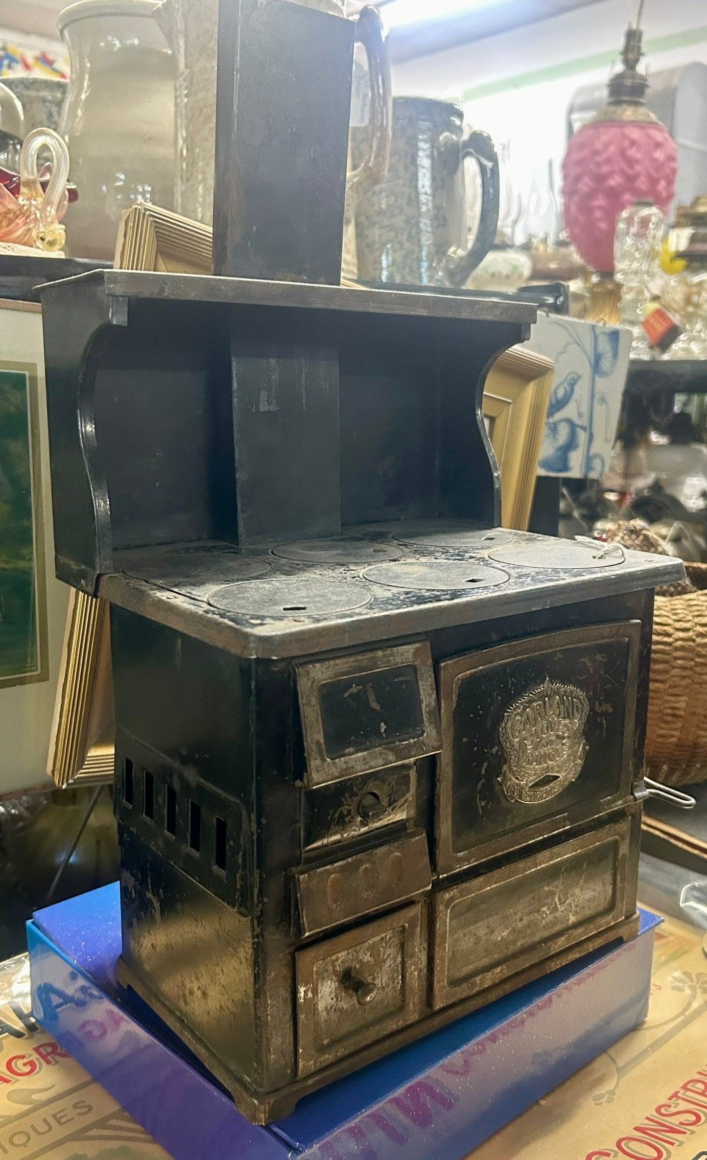 GARLAND STOVES ANTIQUE SALESMAN SAMPLE STOVE