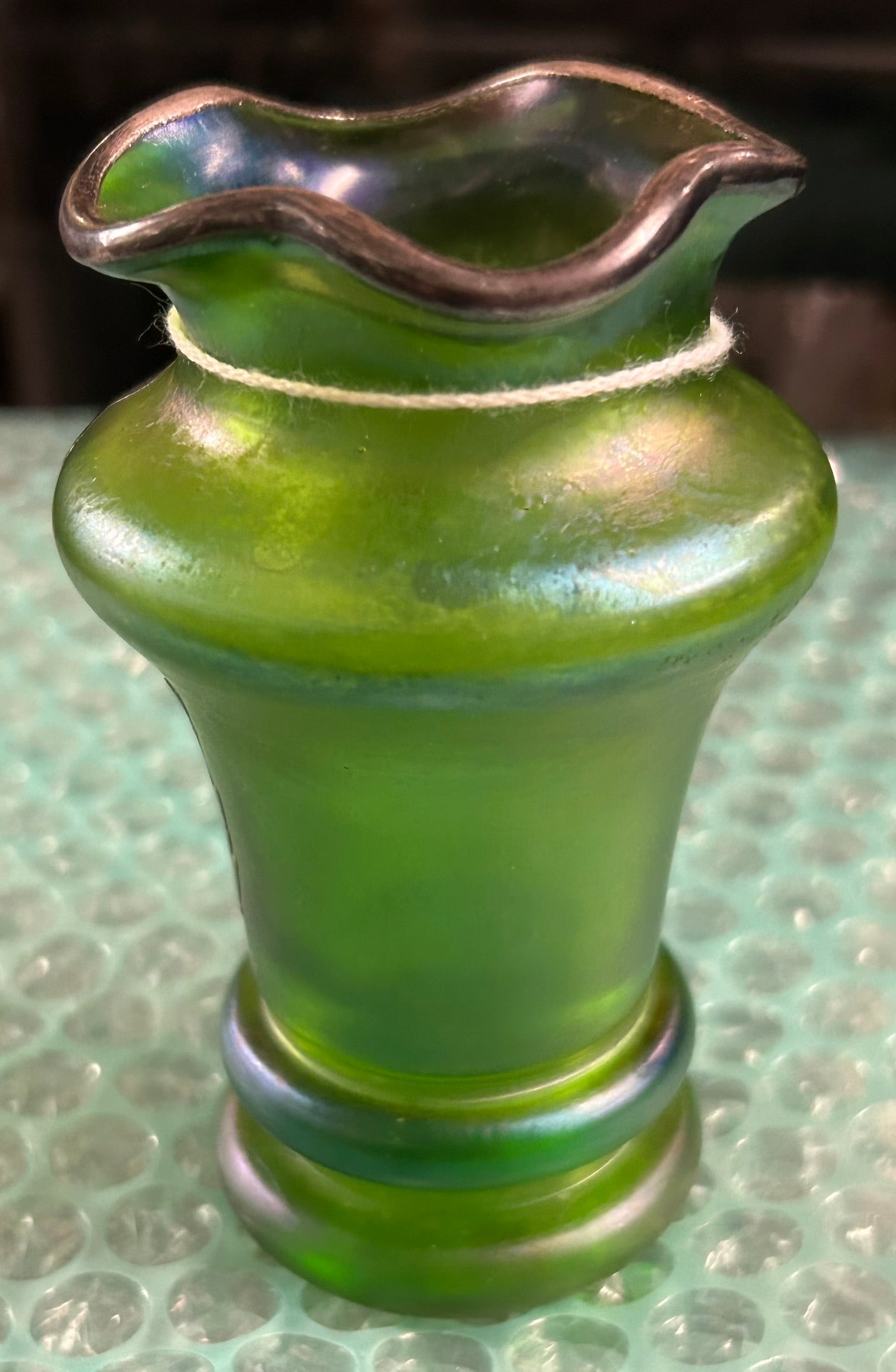 ART GLASS SILVER OVERLAY LOETZ TYPE IRRIDESCENT GLASS VASE