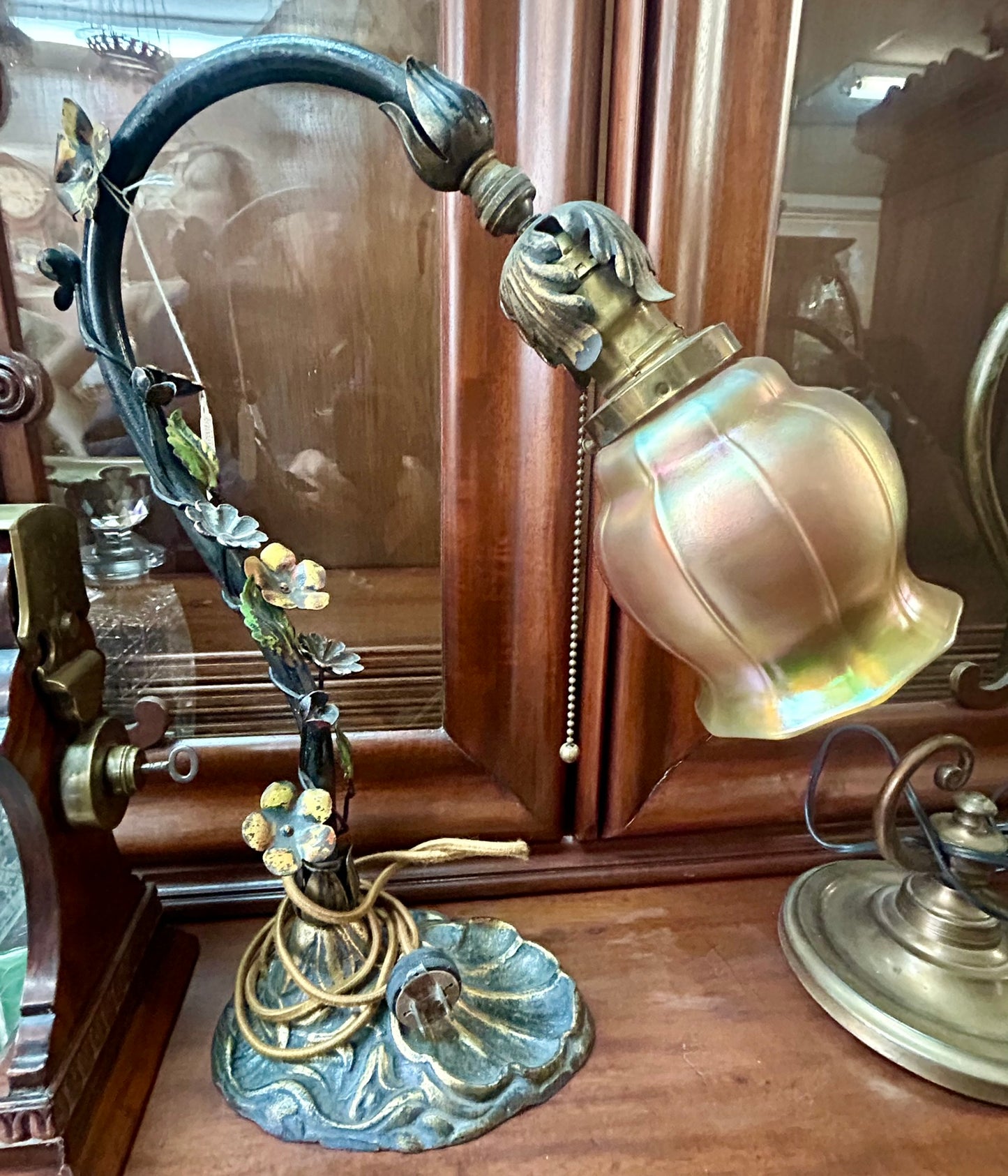 ART GLASS SHADED 1920'S DESK LAMP WITH APPLIED FLOWERS