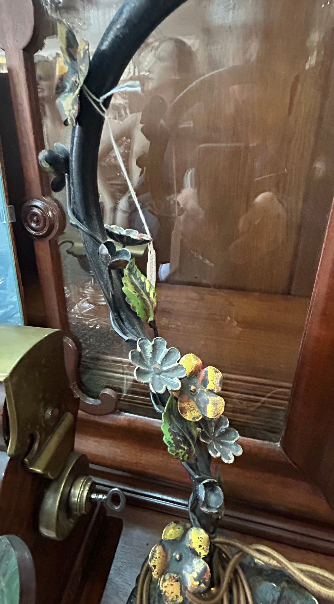 ART GLASS SHADED 1920'S DESK LAMP WITH APPLIED FLOWERS