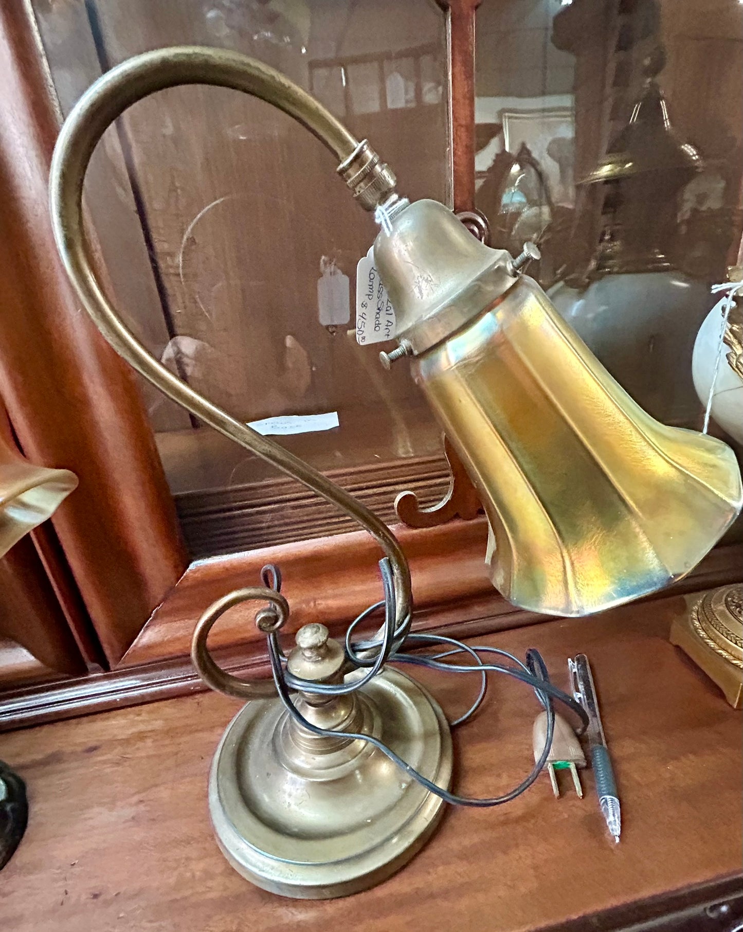 QUEZAL GOLD ART GLASS SHADE ON DESK LAMP