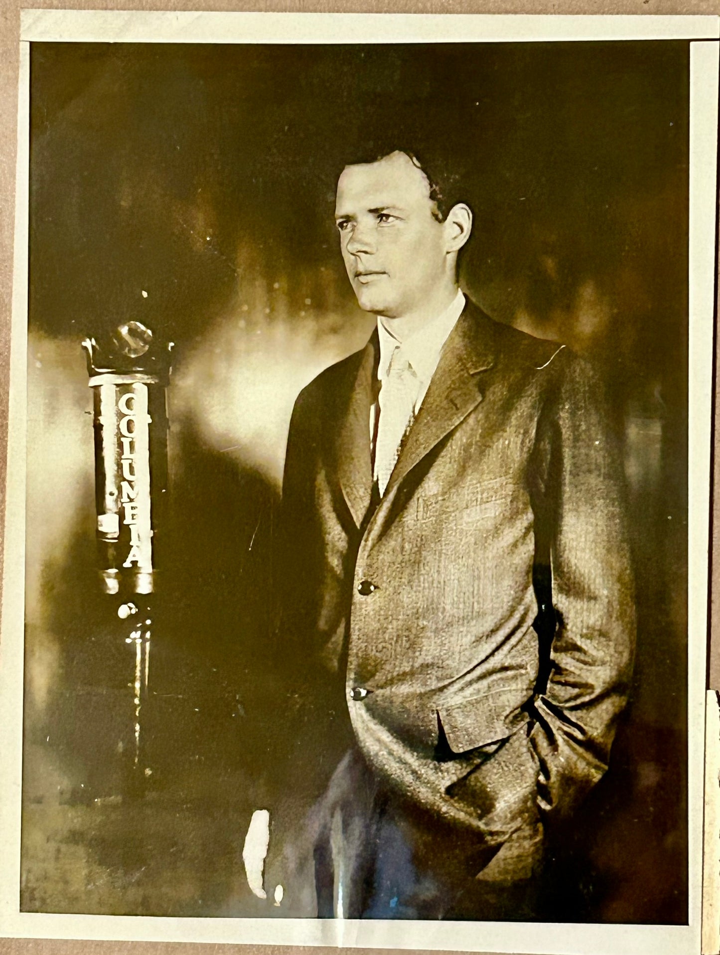 CHARLES LINDBERG NEWS PHOTOGRAPH TALKING ON RADIO IN 1930