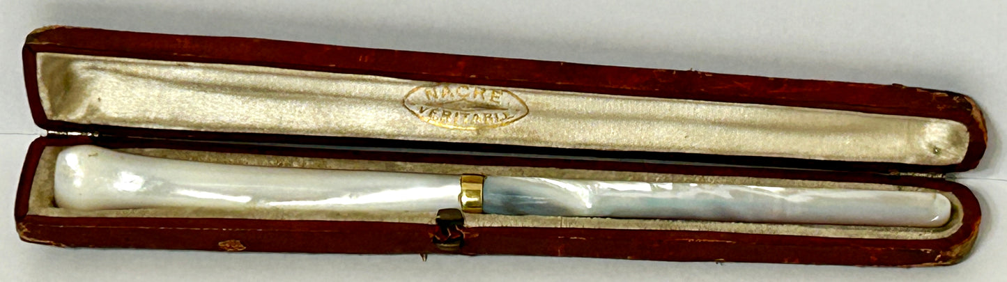 ANTIQUE MOTHER OF PEARL CIGARETTE HOLDER