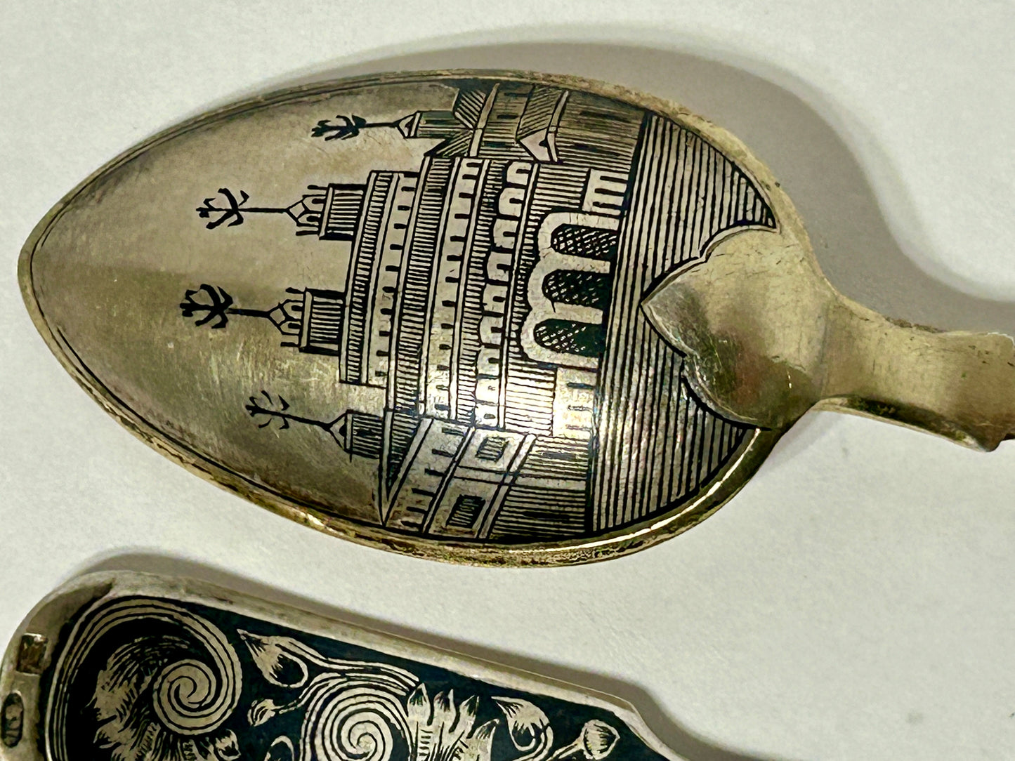 RUSSIAN ANTIQUE SILVER PAIR OF FANCY DECORATED ANTIQUE SPOONS