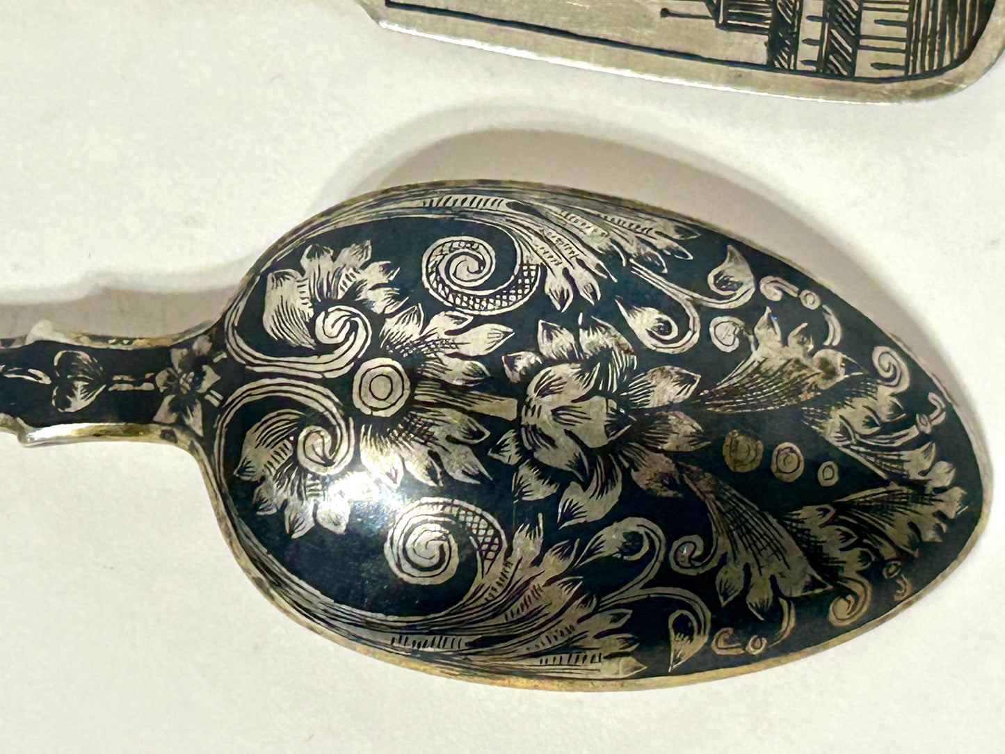 RUSSIAN ANTIQUE SILVER PAIR OF FANCY DECORATED ANTIQUE SPOONS