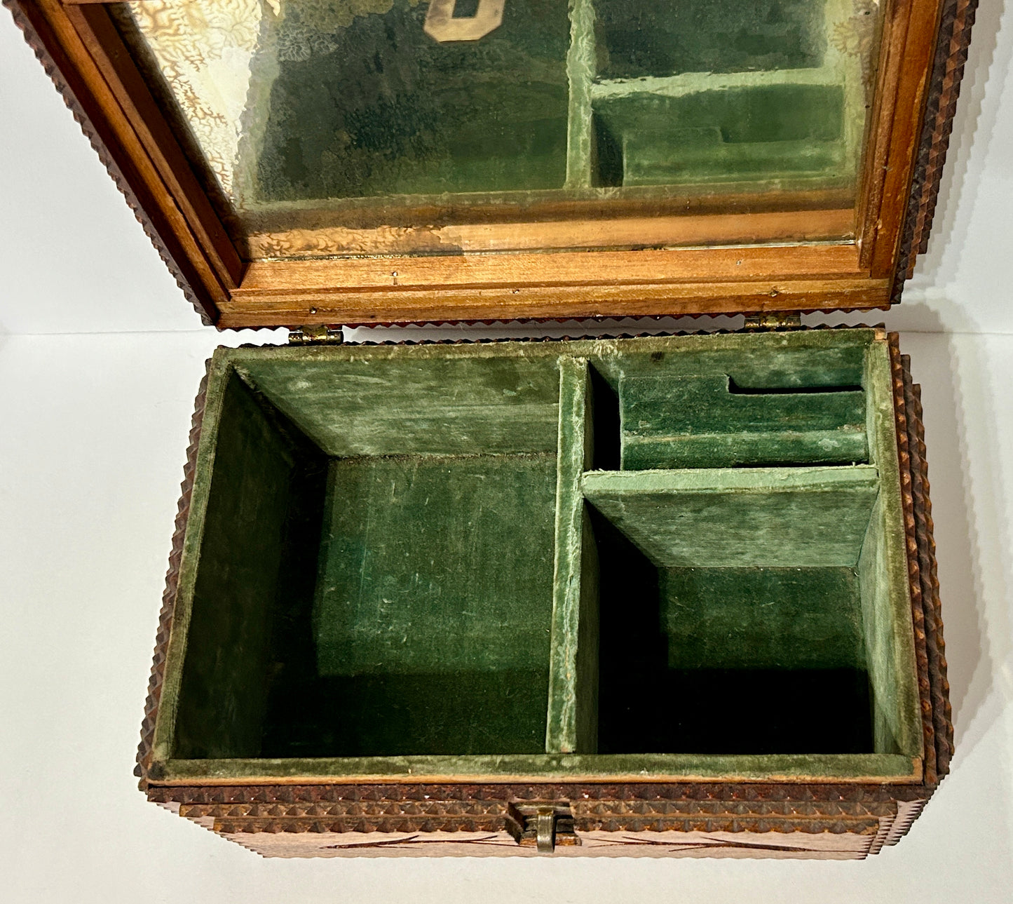 TRAMP ART ANTIQUE JEWELRY BOX