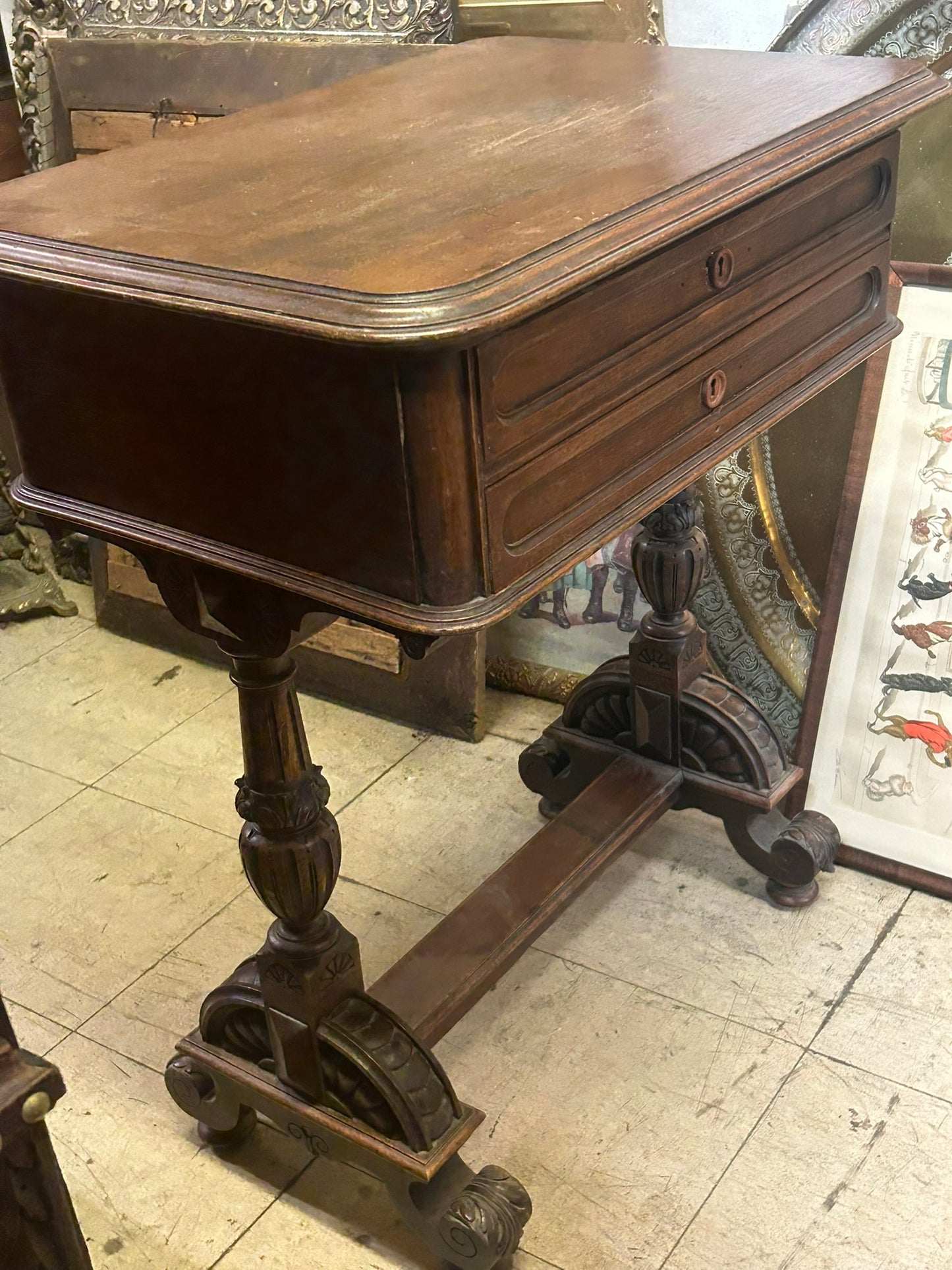ANTIQUE SEWING STAND WITH FANCY LEGS 1800'S