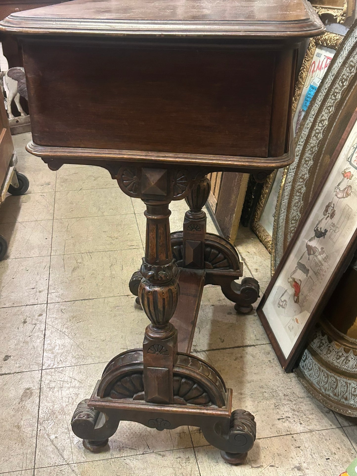 ANTIQUE SEWING STAND WITH FANCY LEGS 1800'S