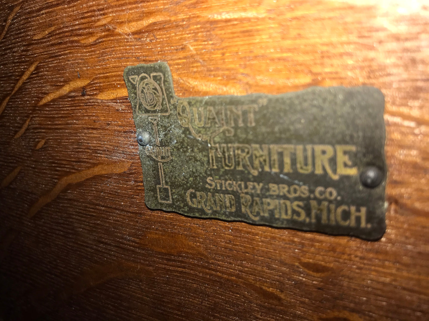 STICKLEY QUAINT OAK ARTS AND CRAFTS LIBRARY TABLE