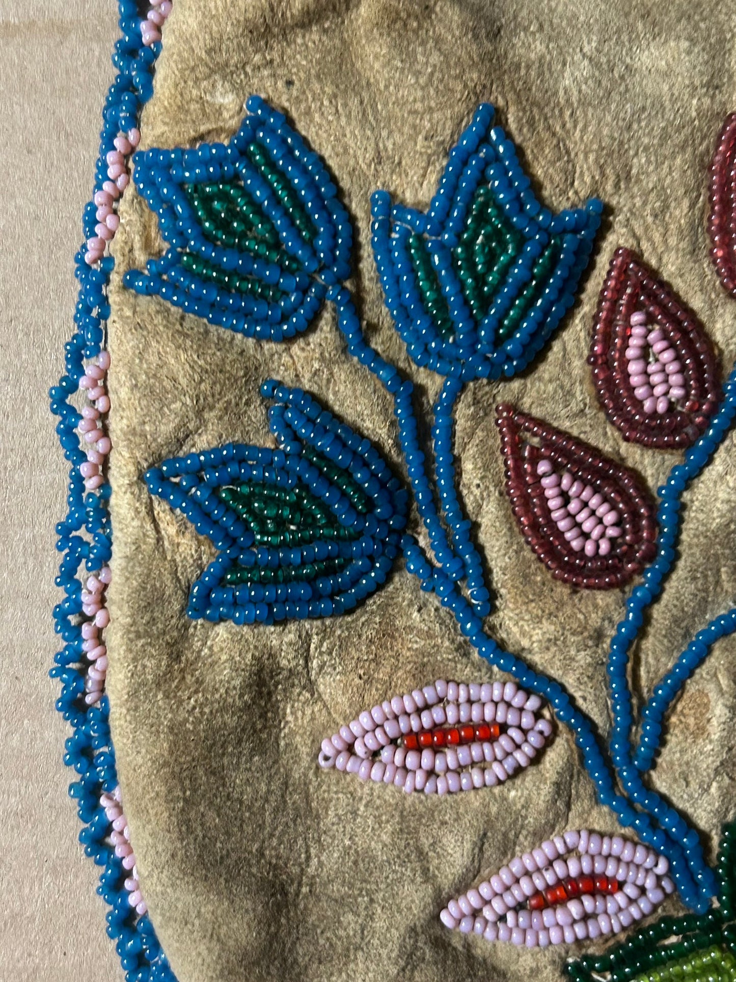 NATIVE AMERICAN BEADED BAG EARLY 1900'S