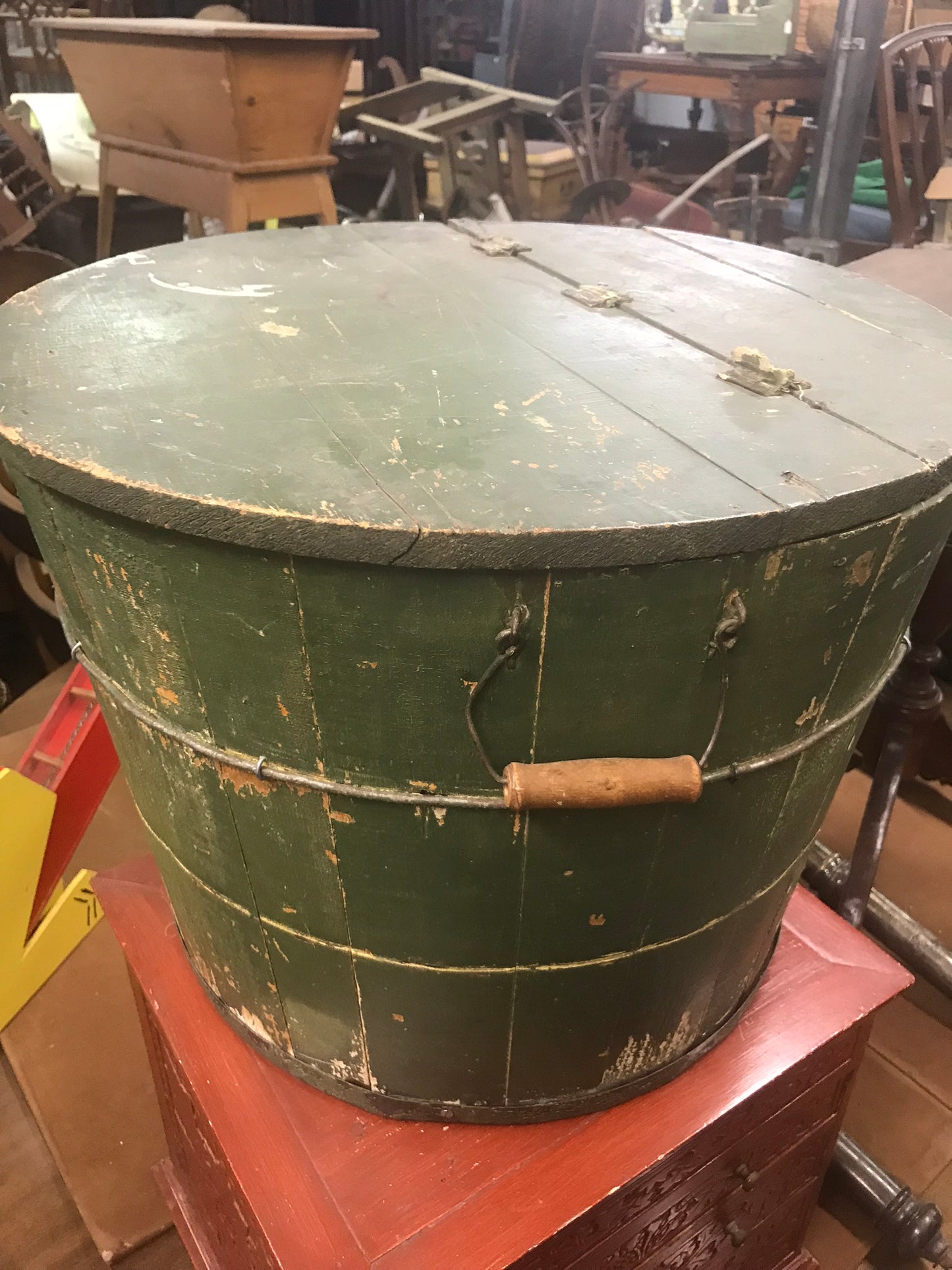 ELEPHANT BLEND COFFEE ANTIQUE GREEN PAINTED WOOD PAIL STORE DISPLAY