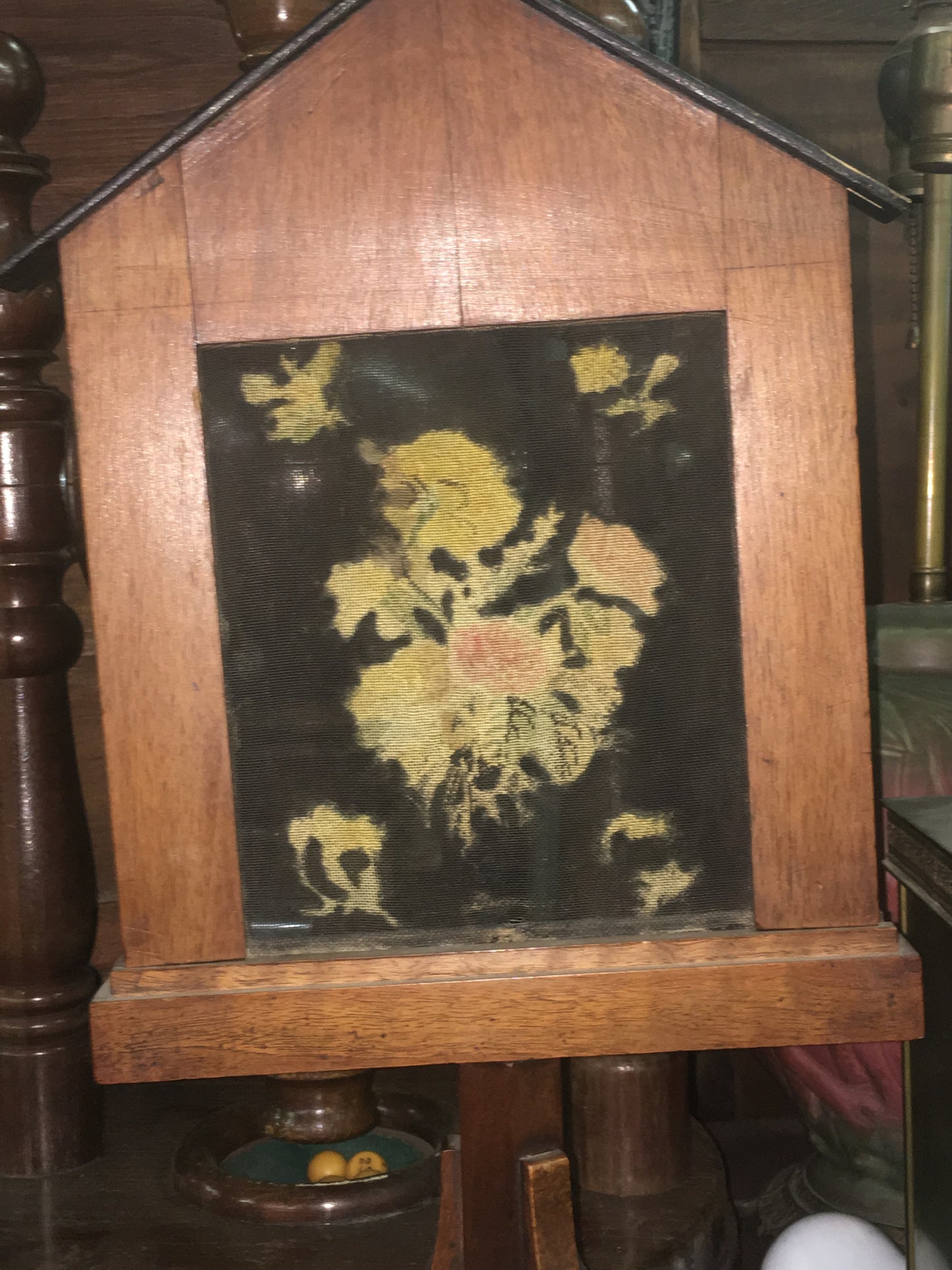 1800's TABLE TOP CANDLE FIRE SCREEN WITH NEEDLE POINT