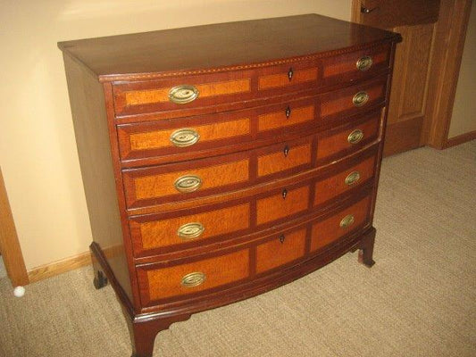 CIRCA 1800 FIVE DRAWER MAHOGANY AMERICAN CHEST WITH INLAY AND BURL