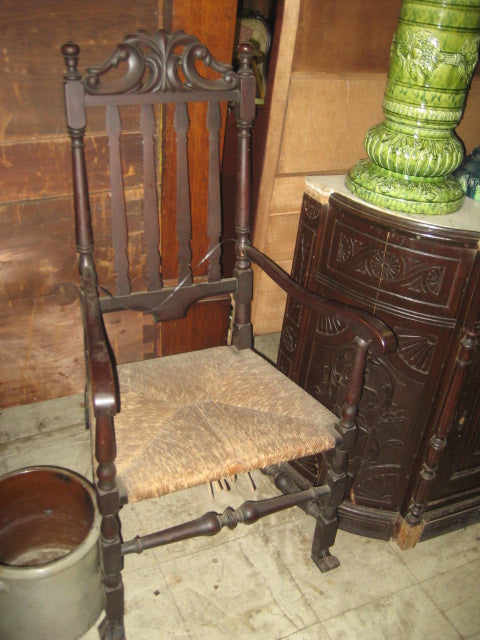 1700's MAHOGANY ARM CHAIR