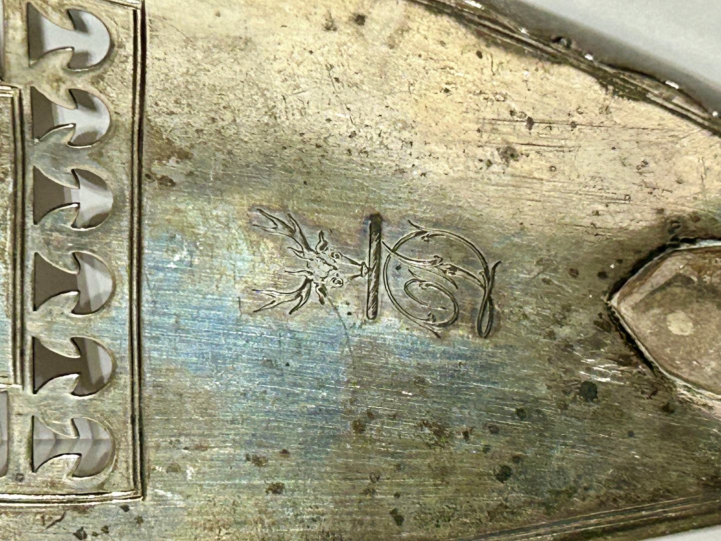 STERLING SILVER FISH SERVER LONDON LATE 1700'S