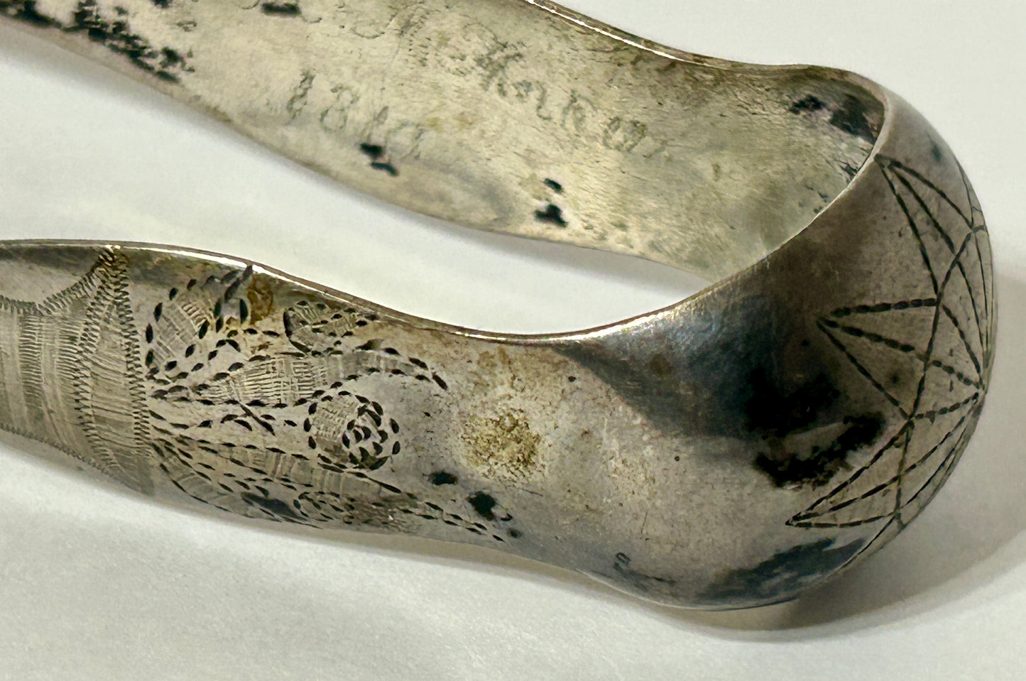 ANTIQUE SILVER TONGS DATED 1810