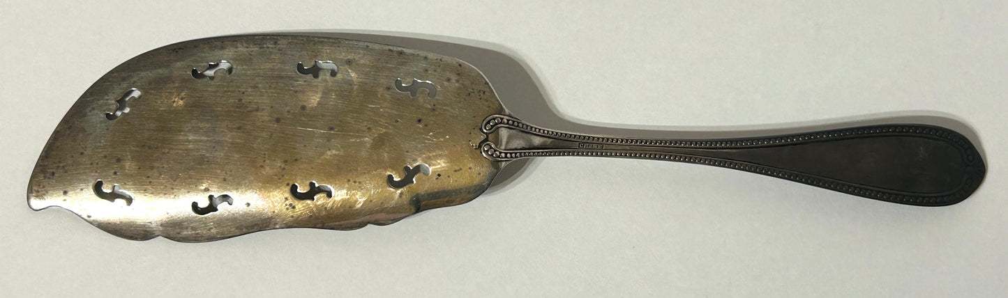 SILVER ANTIQUE FISH SERVER WITH SCENIC DESIGN