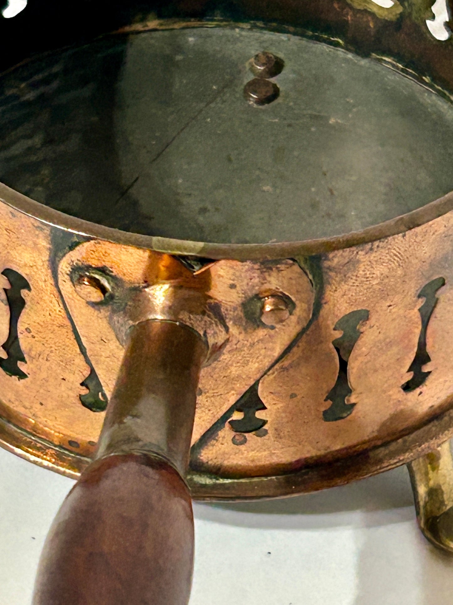 ANTIQUE COPPER COASTER WITH WOOD HANDLE